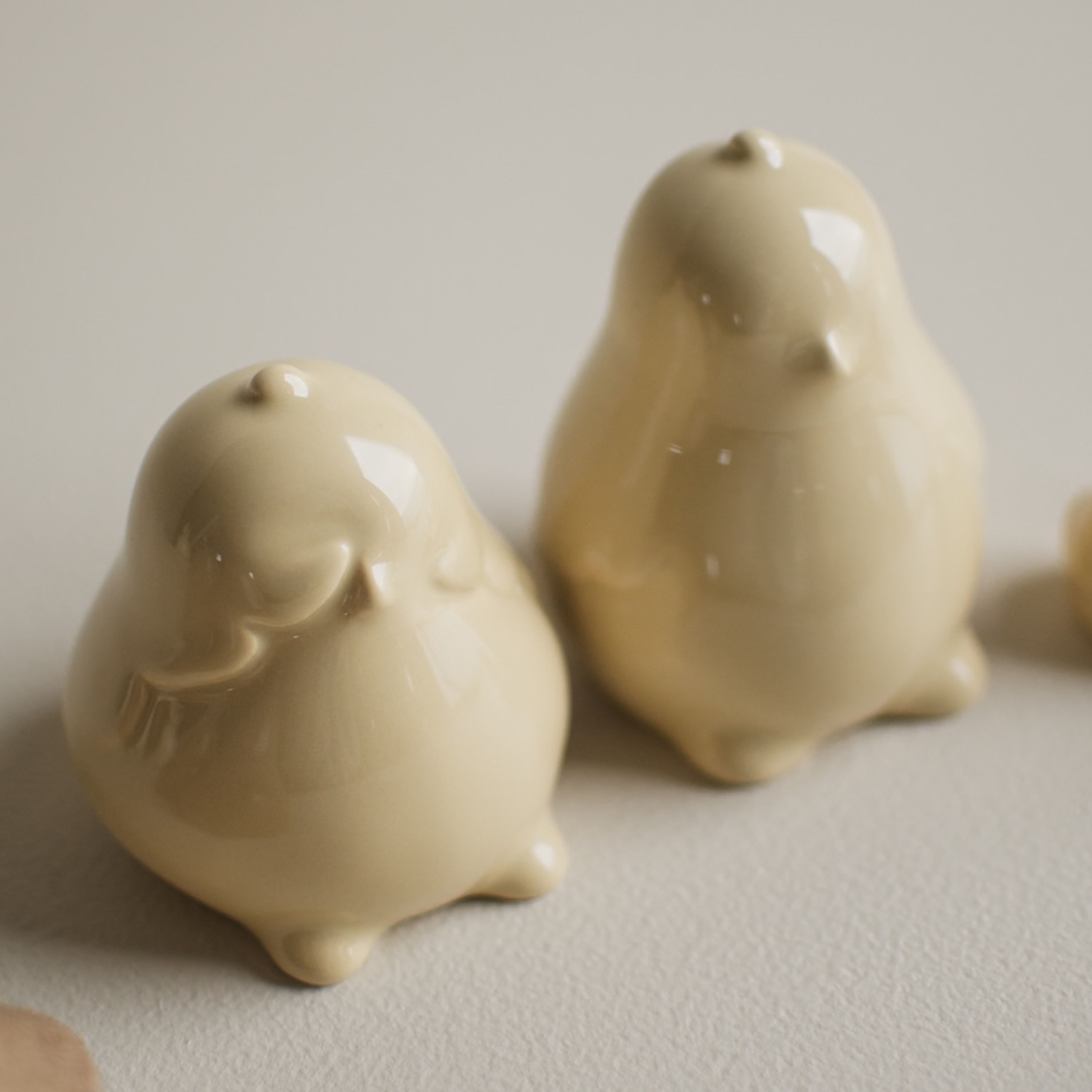 DBKD Chubby Chicken Dekoration Shiny Yellow 2-pack