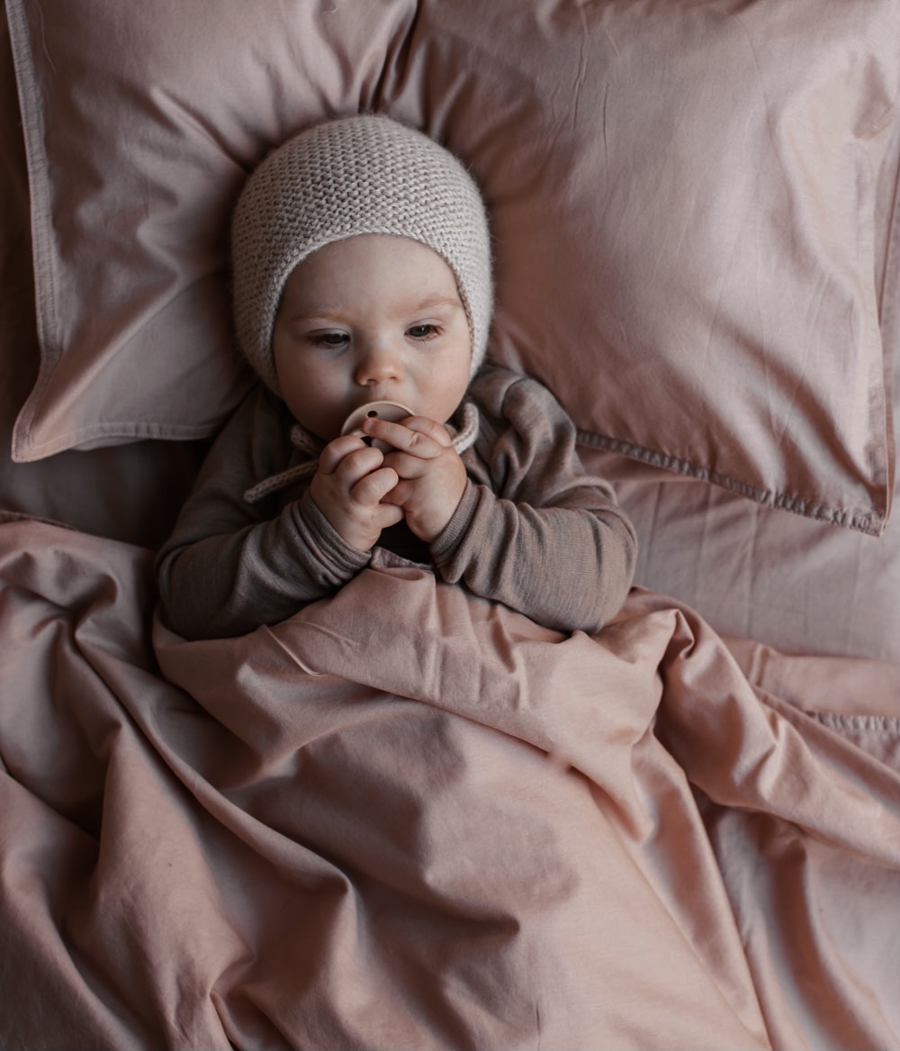 Midnatt Baby  Påslakanset Spjälsäng Wilted