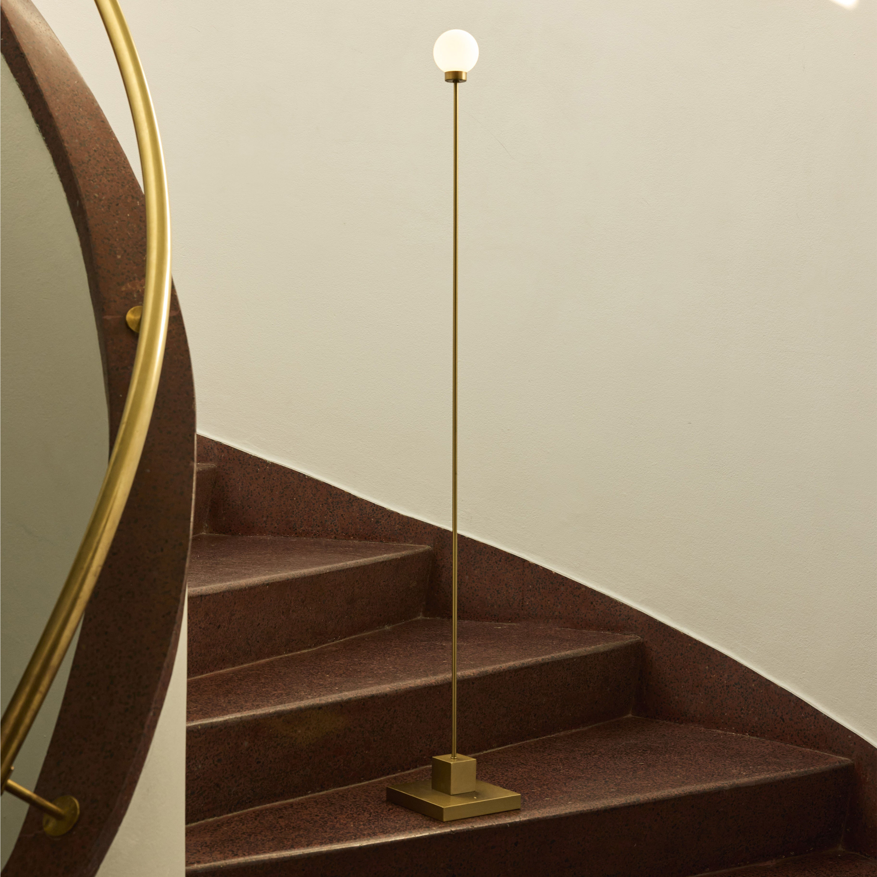 Northern Snowball Golvlampa Portabel Brass