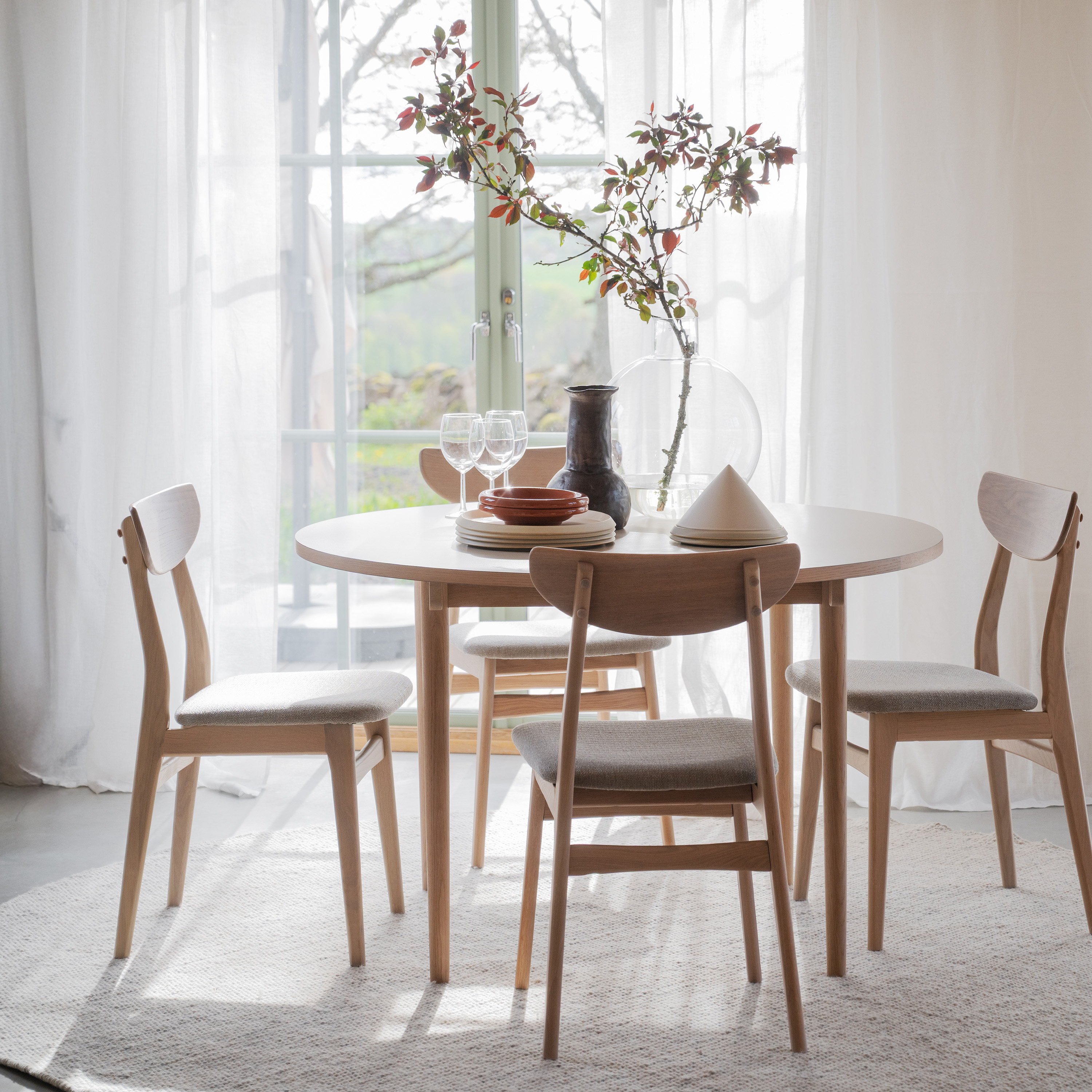 Rowico Home Fairmount Matbord Runt Beige/Vitpigmenterad Ek Ø120