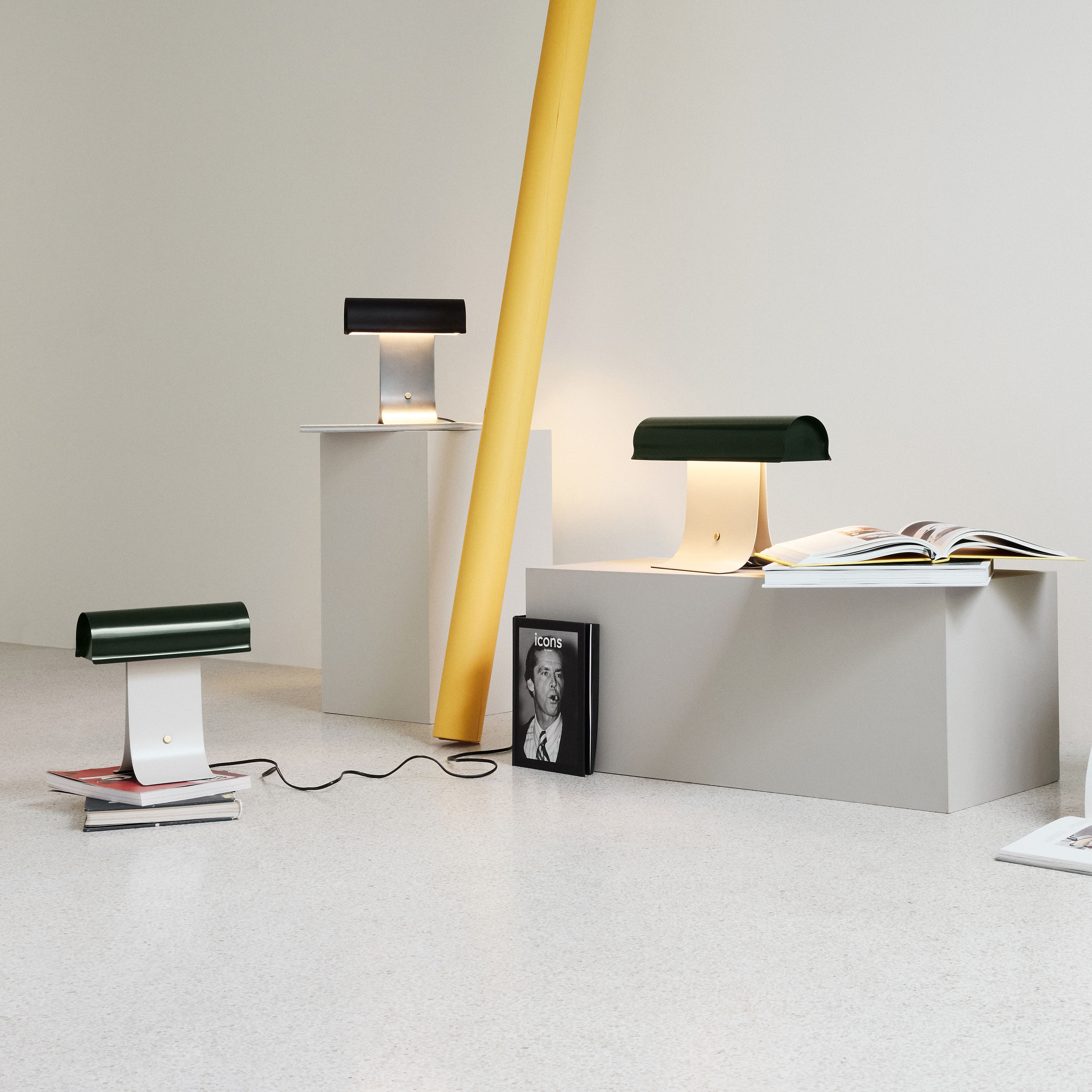 Northern Archive Tischlampe Black Steel 25cm