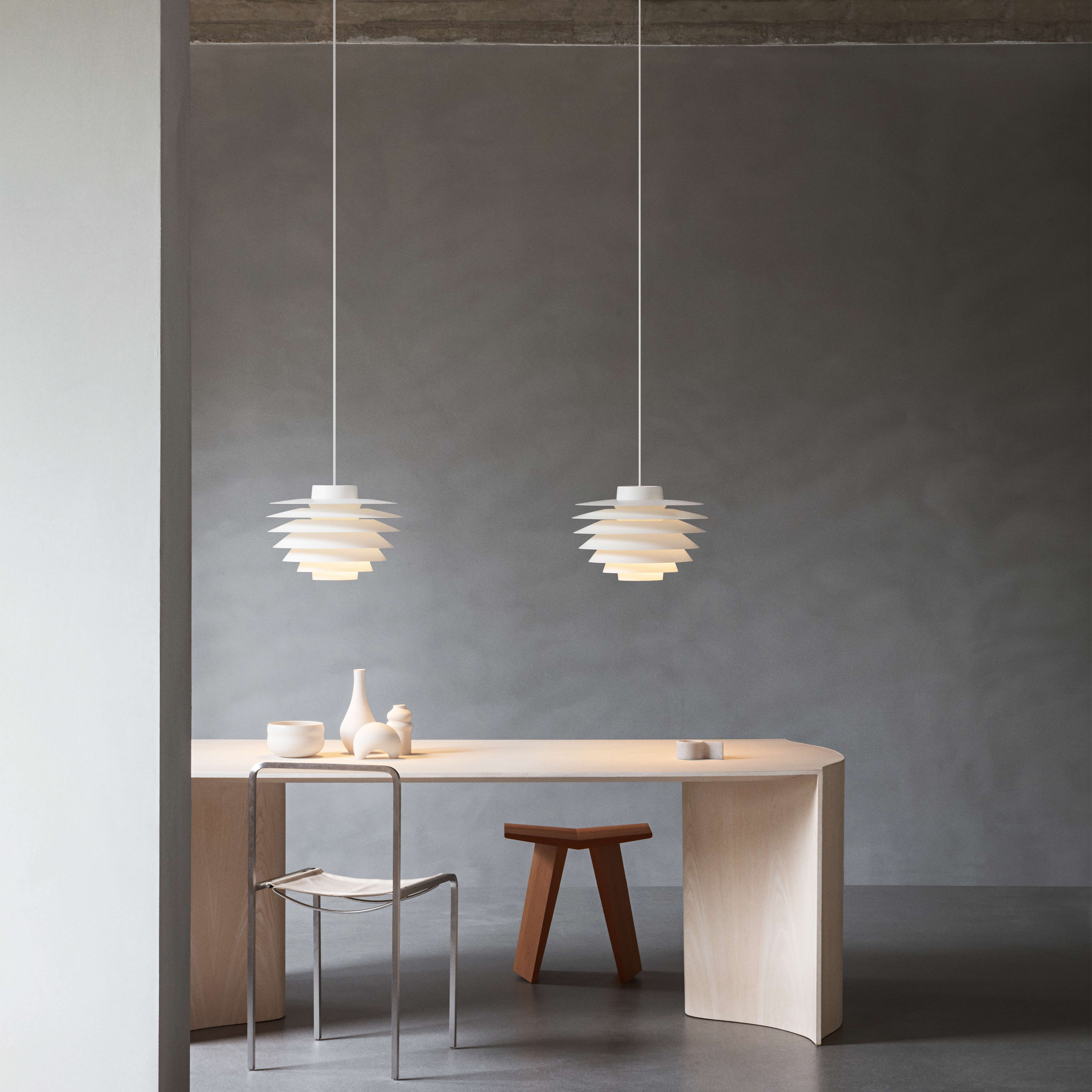 LYFA Verona Kattovalaisin Valkoinen 40cm