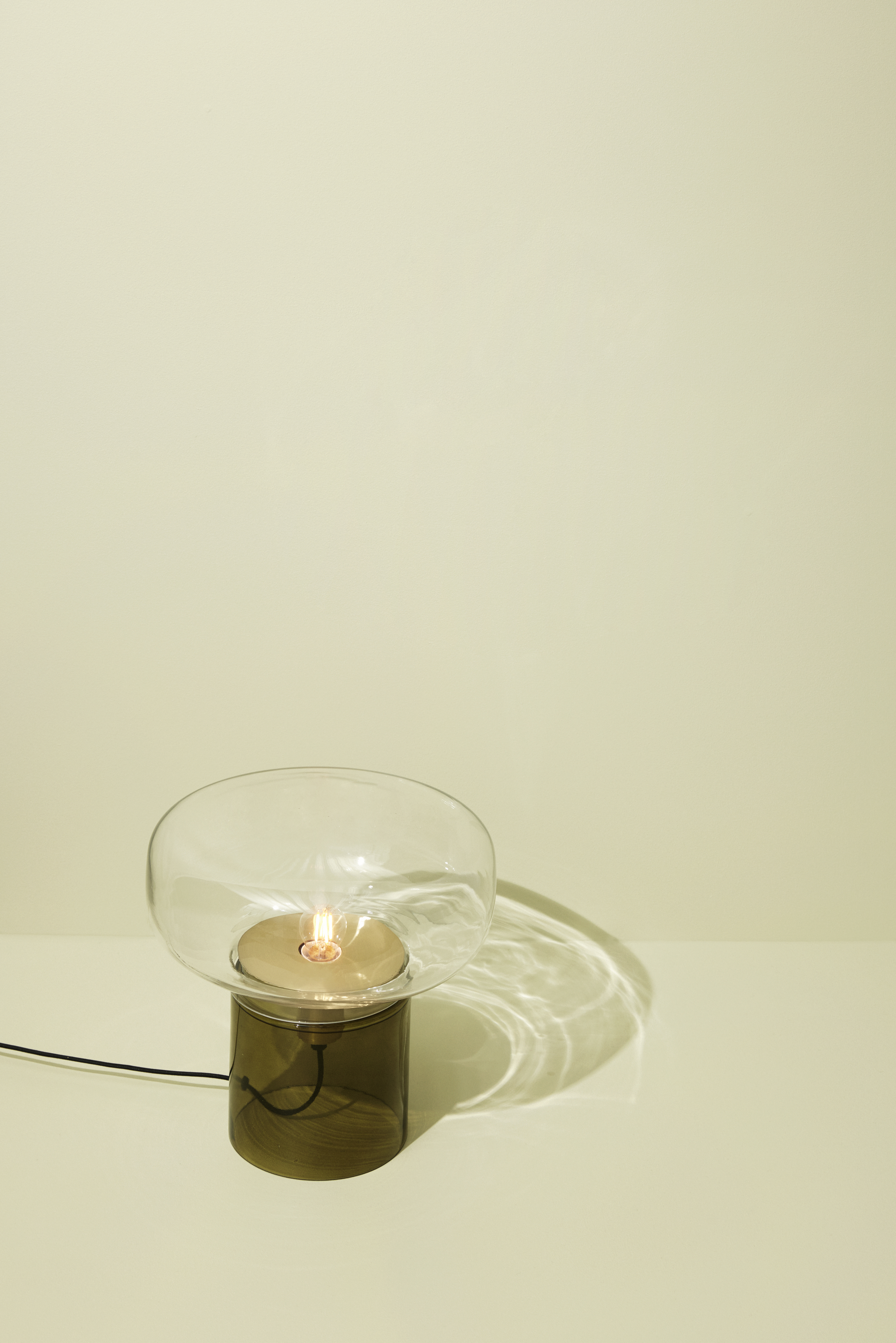 Hübsch Crave Tischlampe Klar/Dunkelgrün