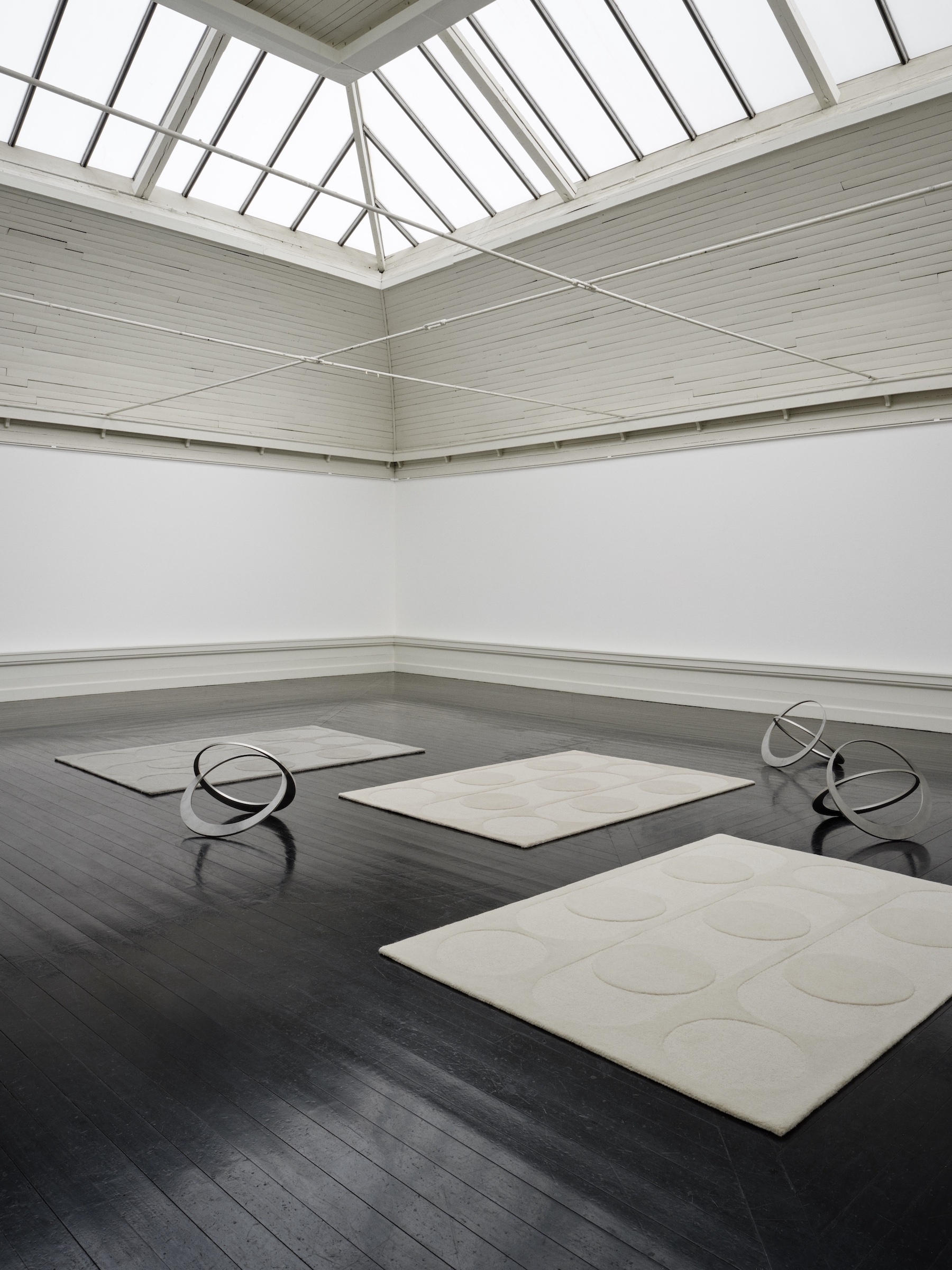 Linie Design Orb Alliance Ullmatta White 200x300