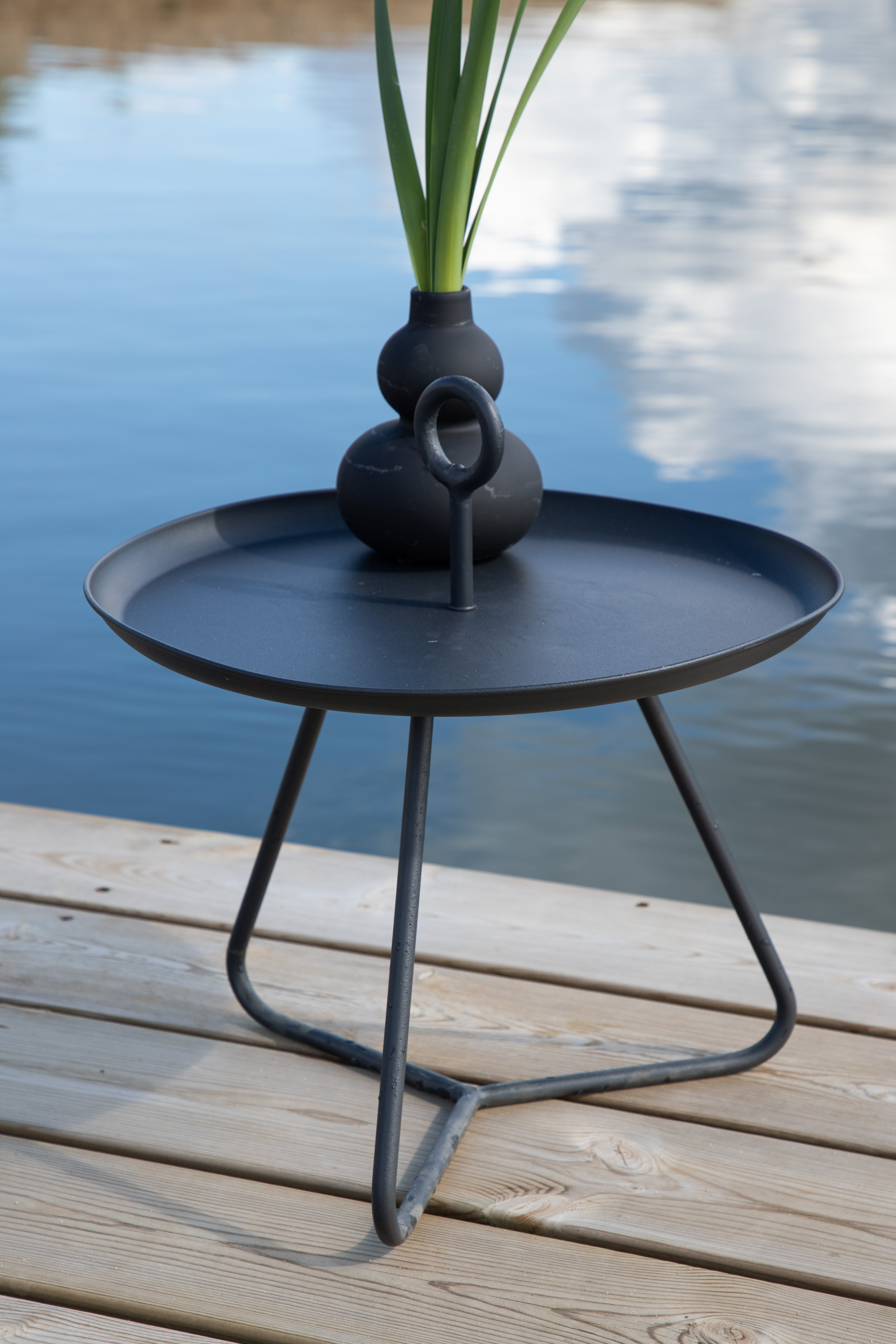 Venture Home Didem Sidobord Black Ø40