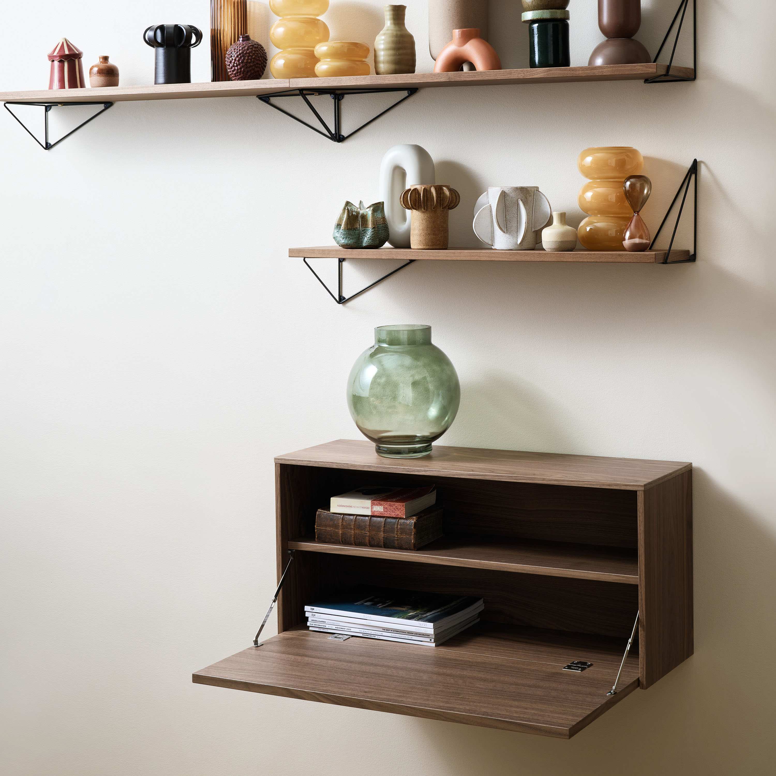 Maze Pythagoras Wandschrank Walnuss 27x80