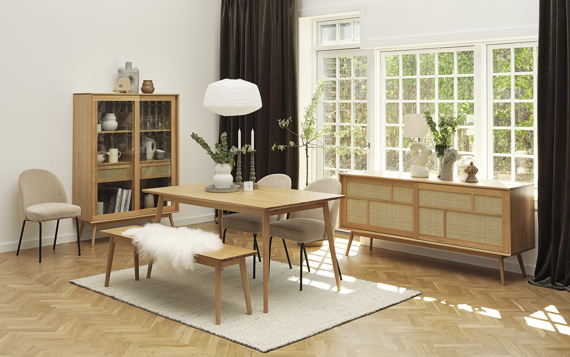 Nordic Home Sofia Vitriinikaappi Natural Oak 160cm