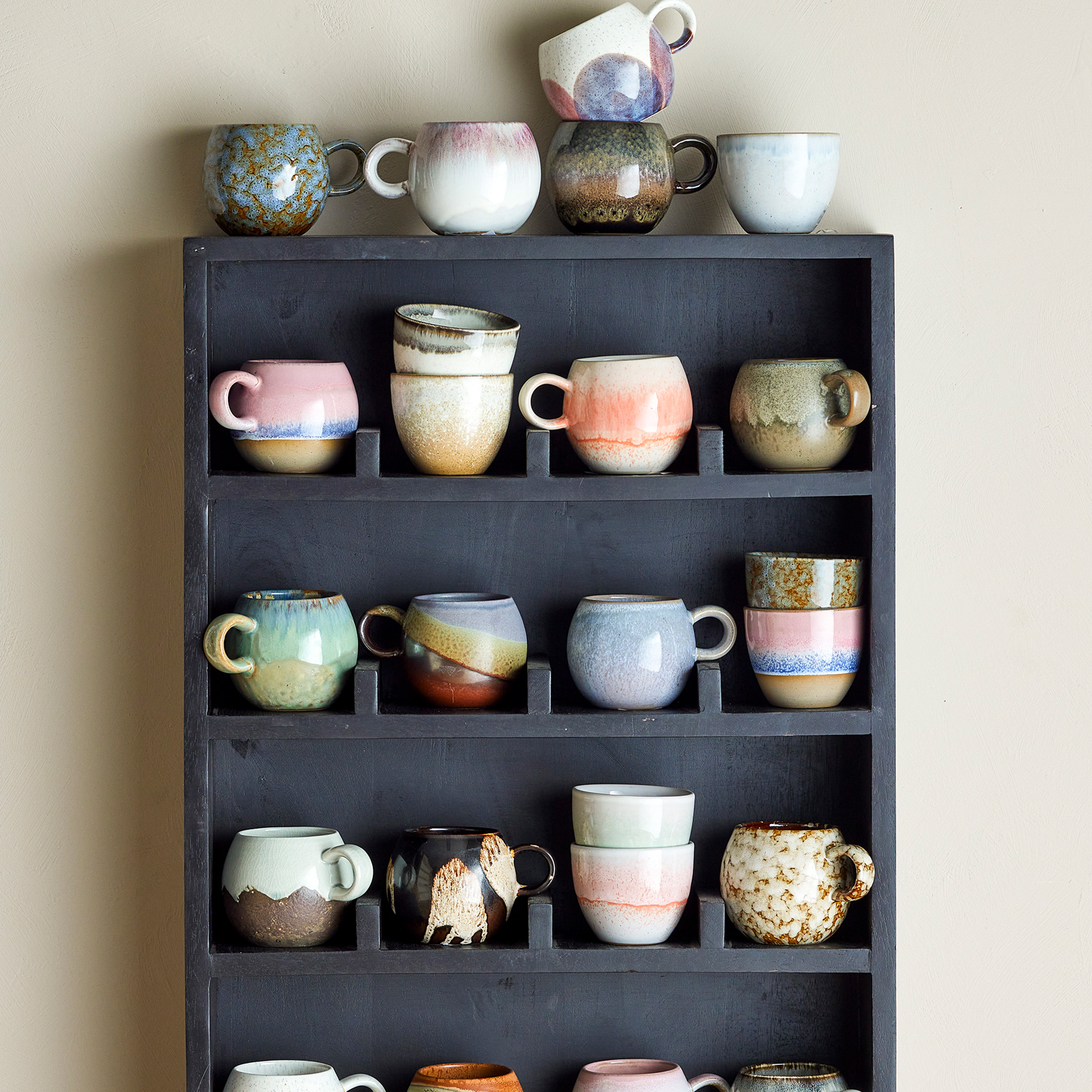 Bloomingville Thessa Hylly Musta 49x83