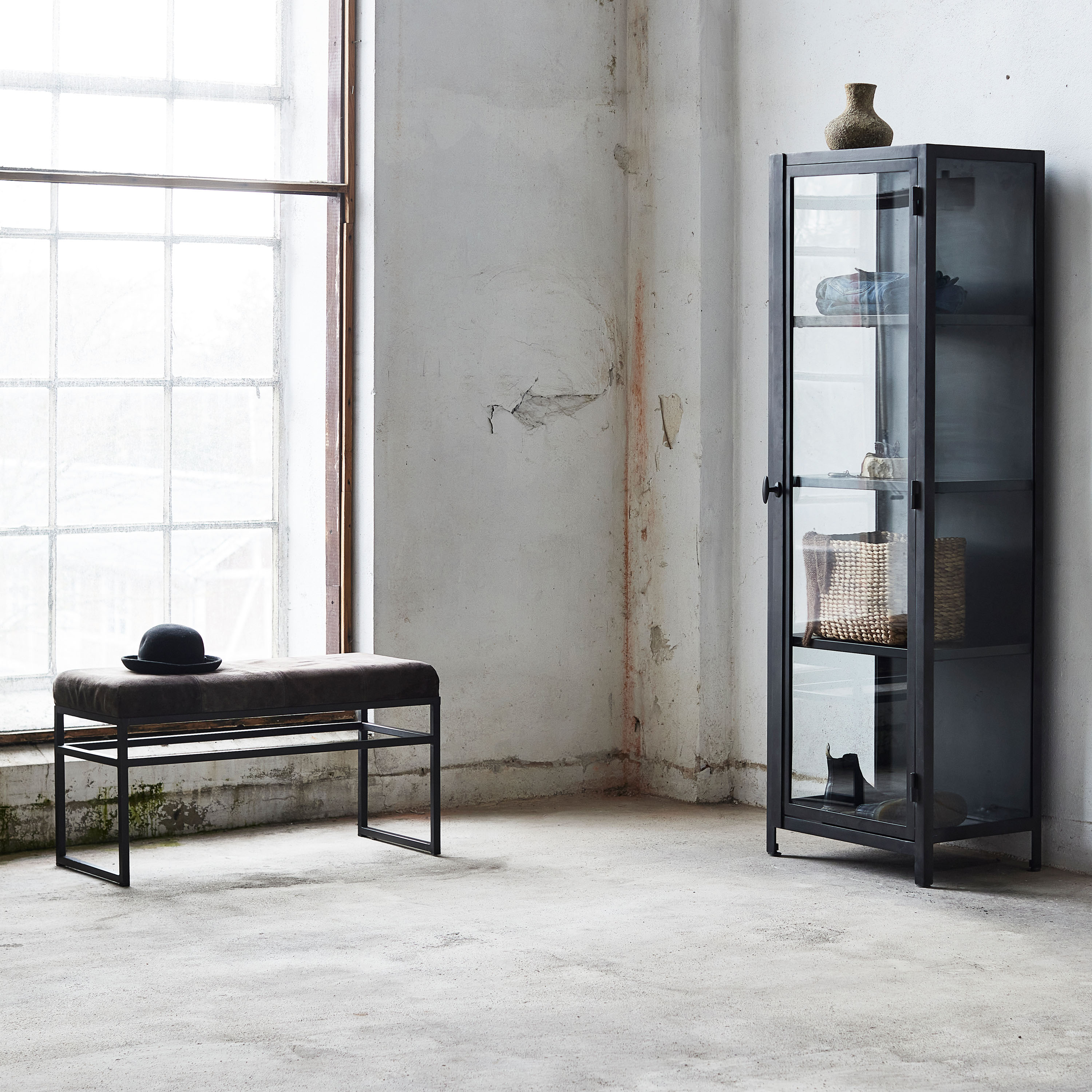 Muubs Bronx Bänk Black Iron/Suede Small