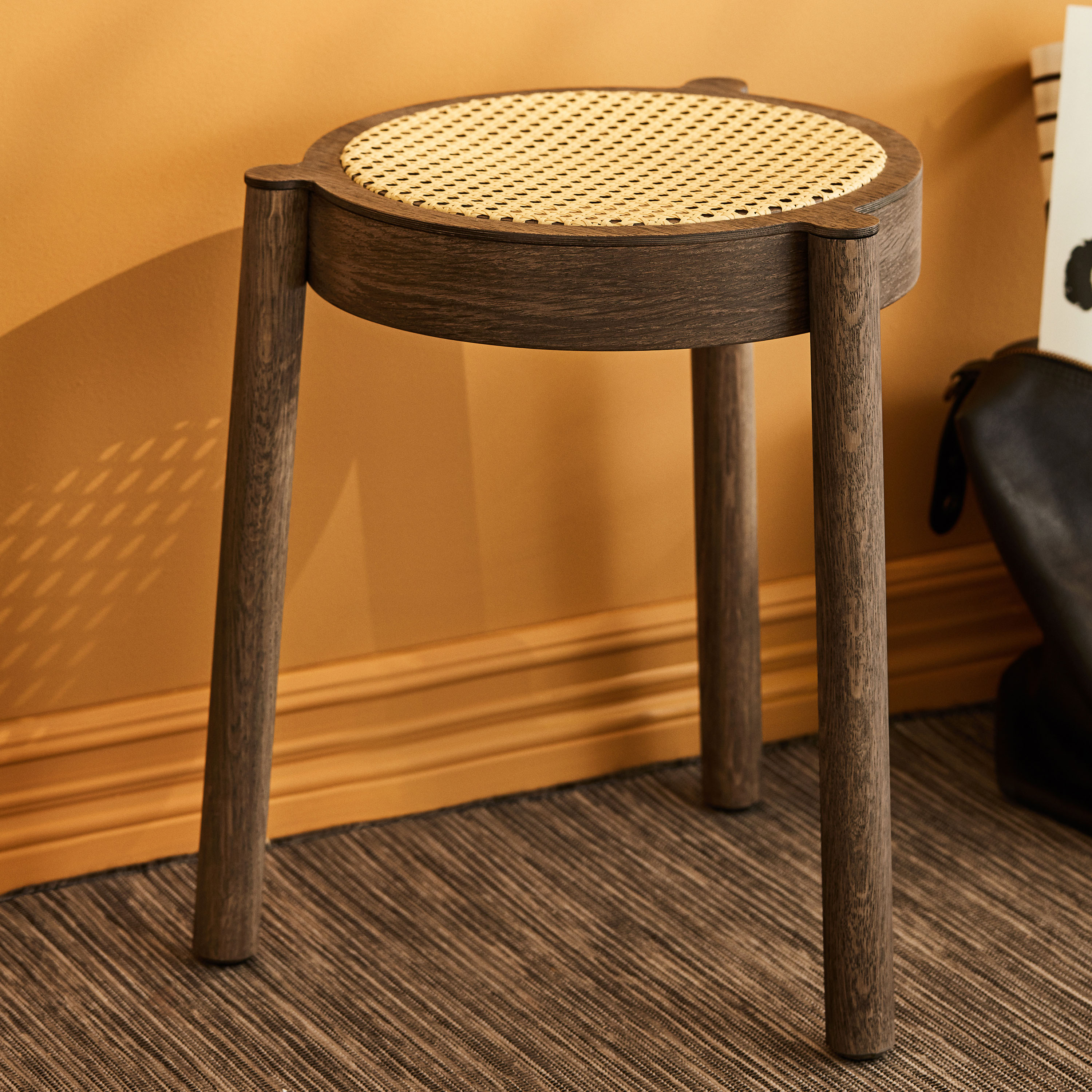 Northern Pal Hocker Smoked Oak/Light Mesh