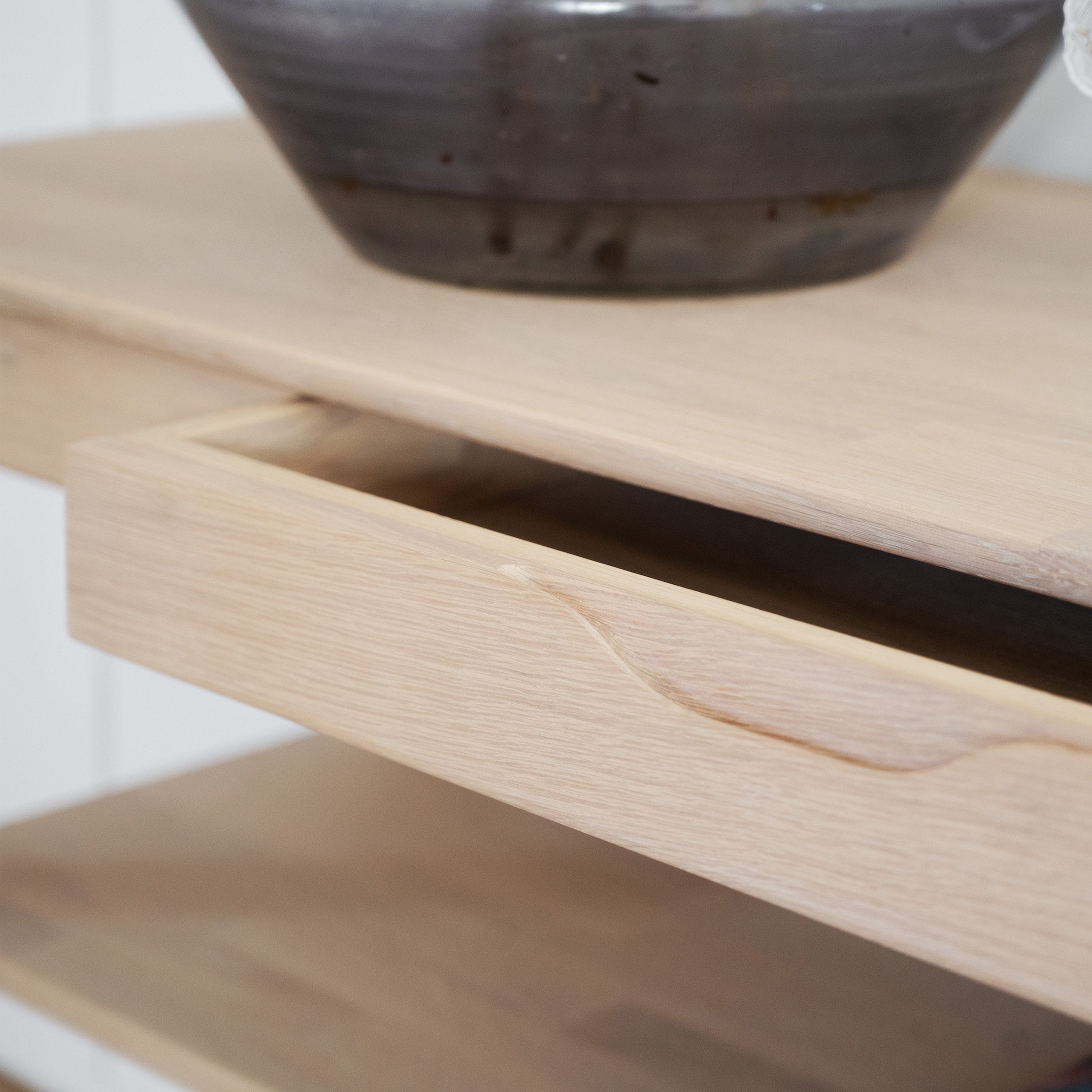 Rowico Home Markham Konsolbord Vitpigmenterad 140cm