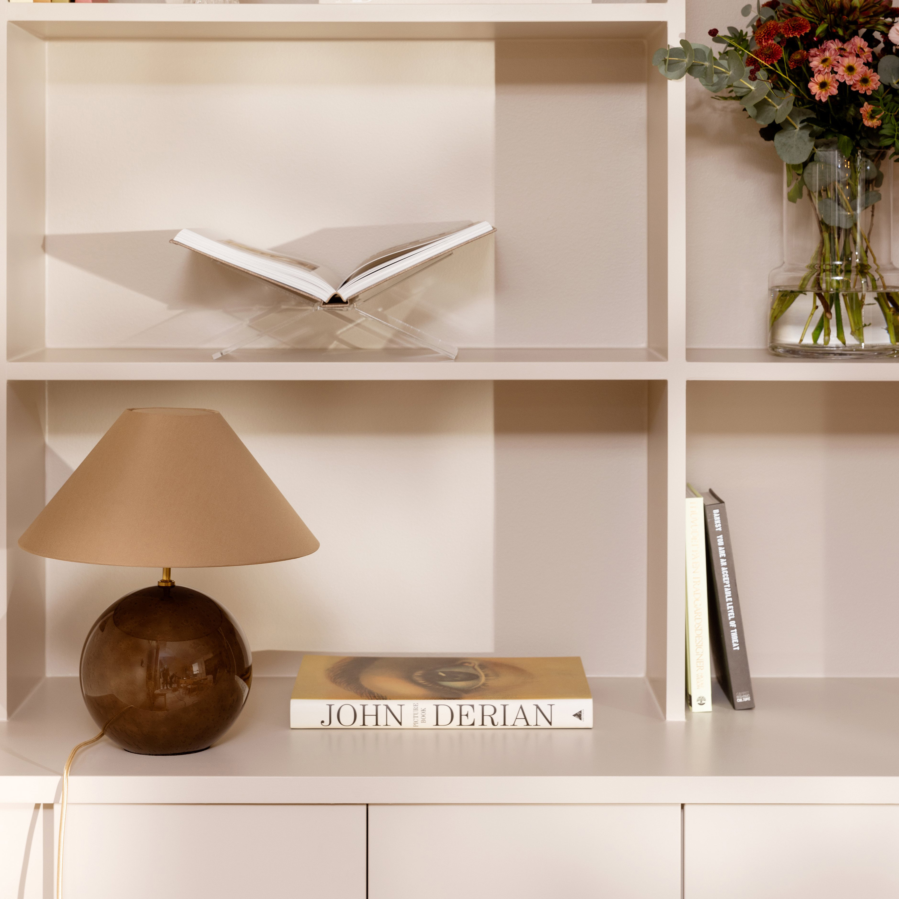 Globen Lighting Iris Bordlampe Mocha 35