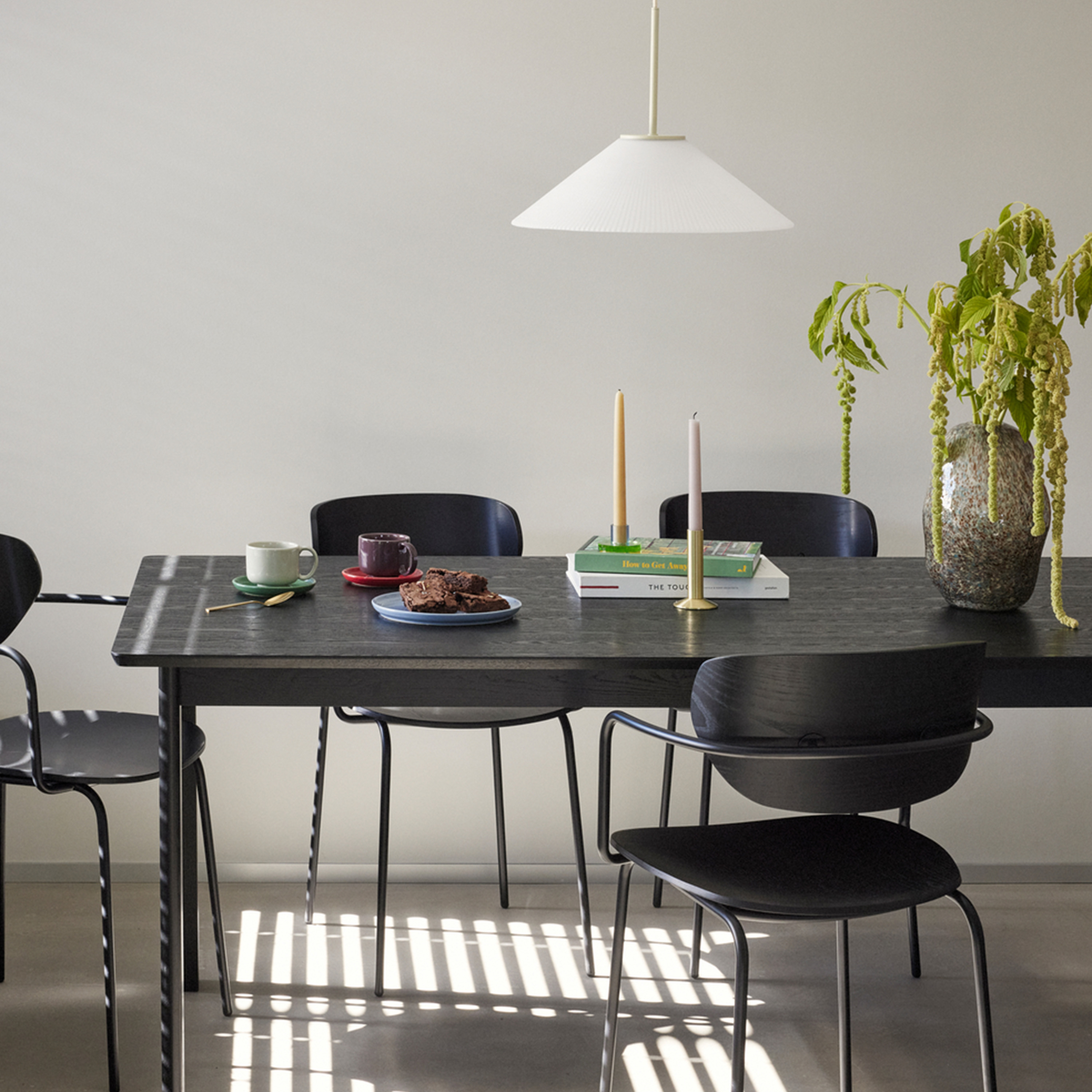 Hübsch Solid Taklampa White/Sand Ø44