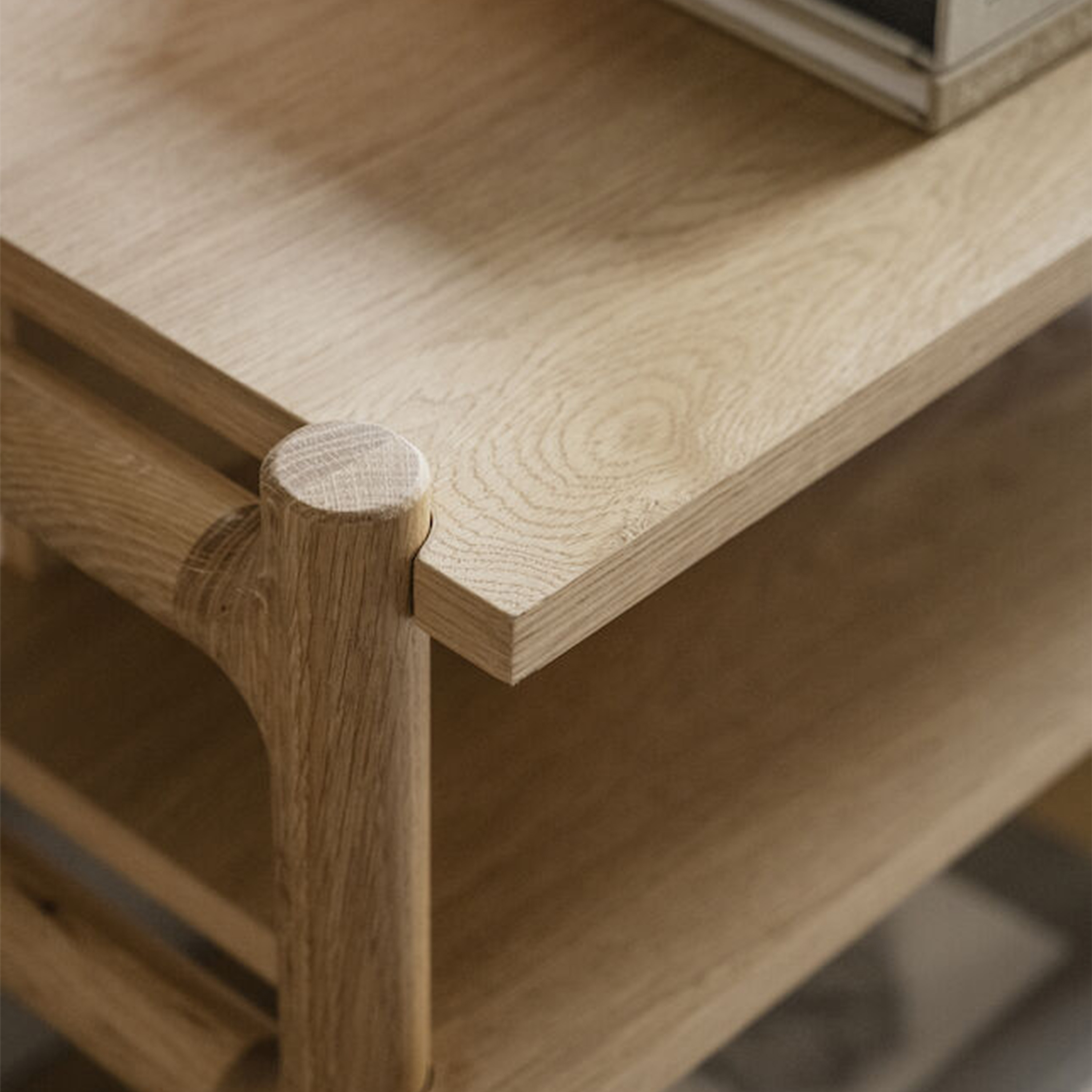 Rowico Home Holton Regal Eiche 140x81cm