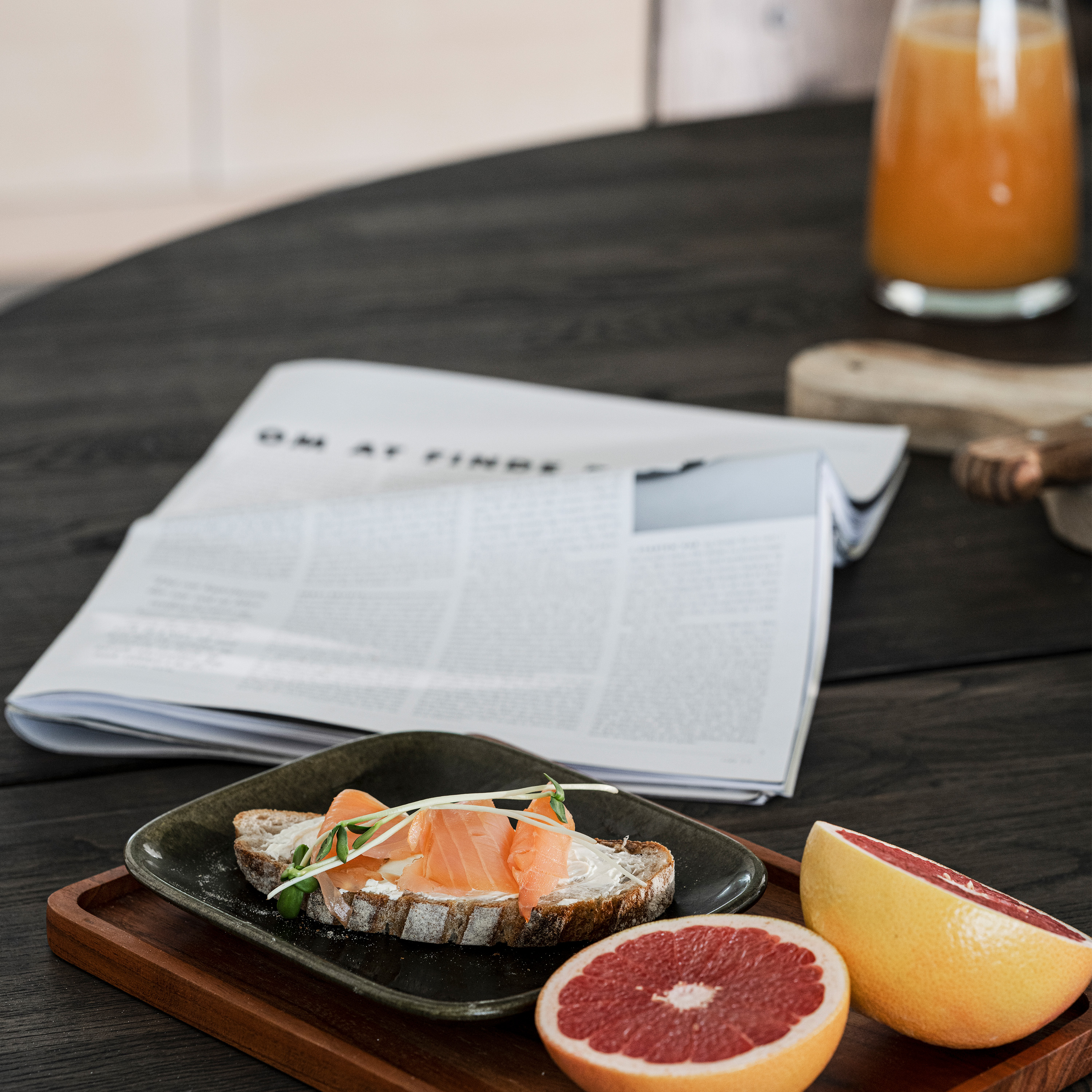 Rowico Home Carradale Esstisch V-Bein Braun/Schwarz Ø150