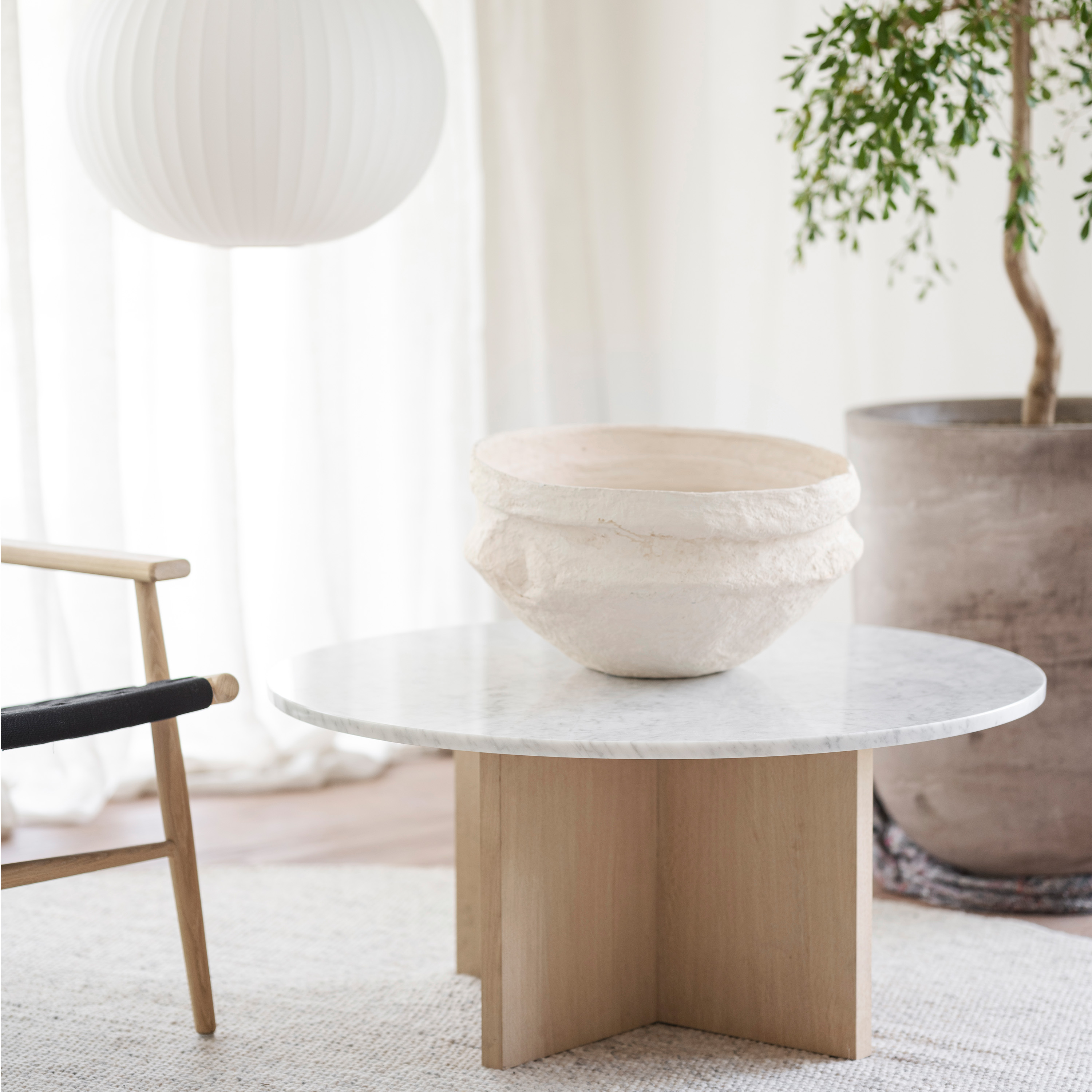 Rowico Home Brooksville Couchtisch Weißer Marmor/Weißpigmentiert Ø90