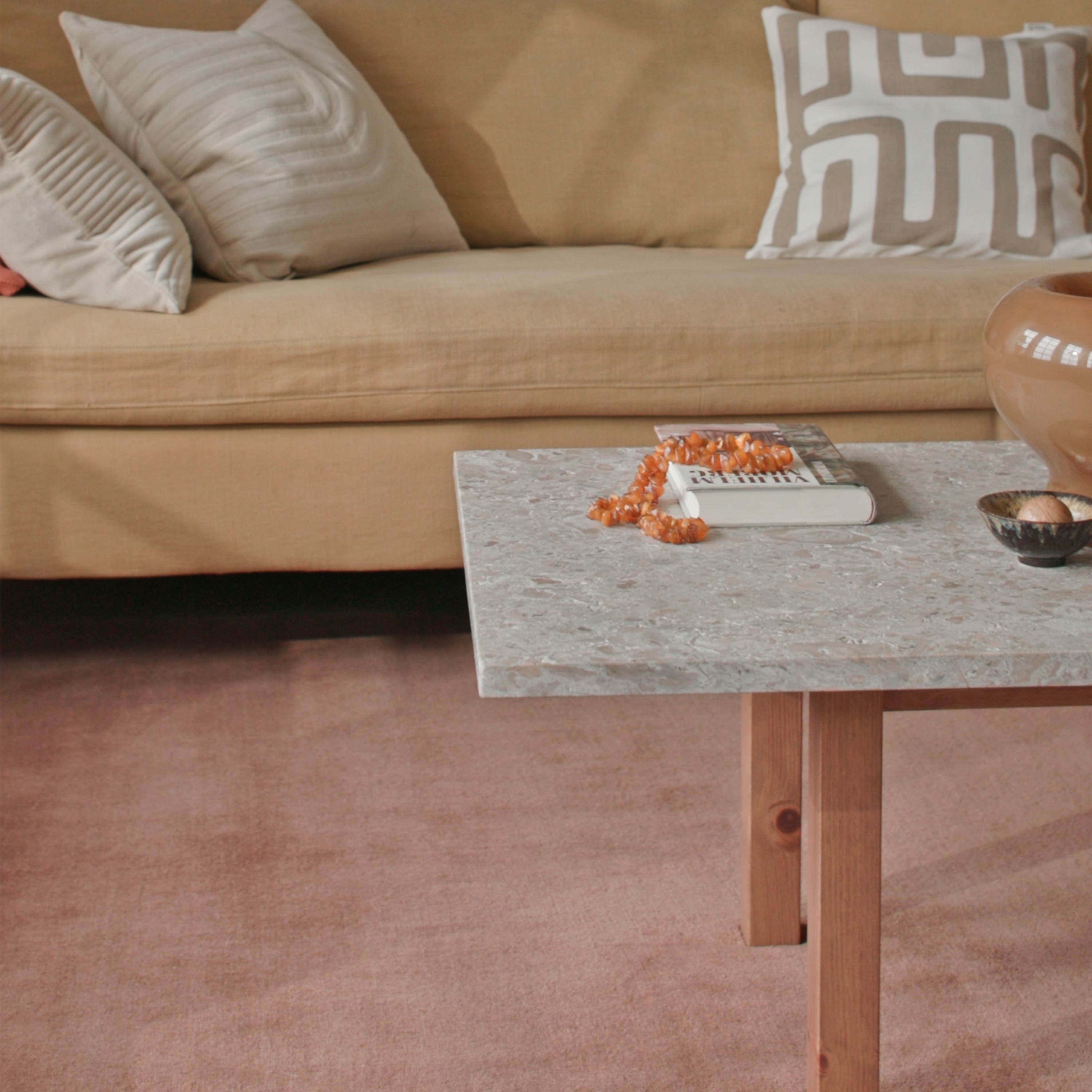 Classic Collection Solid Wool Rug Pink 250x350