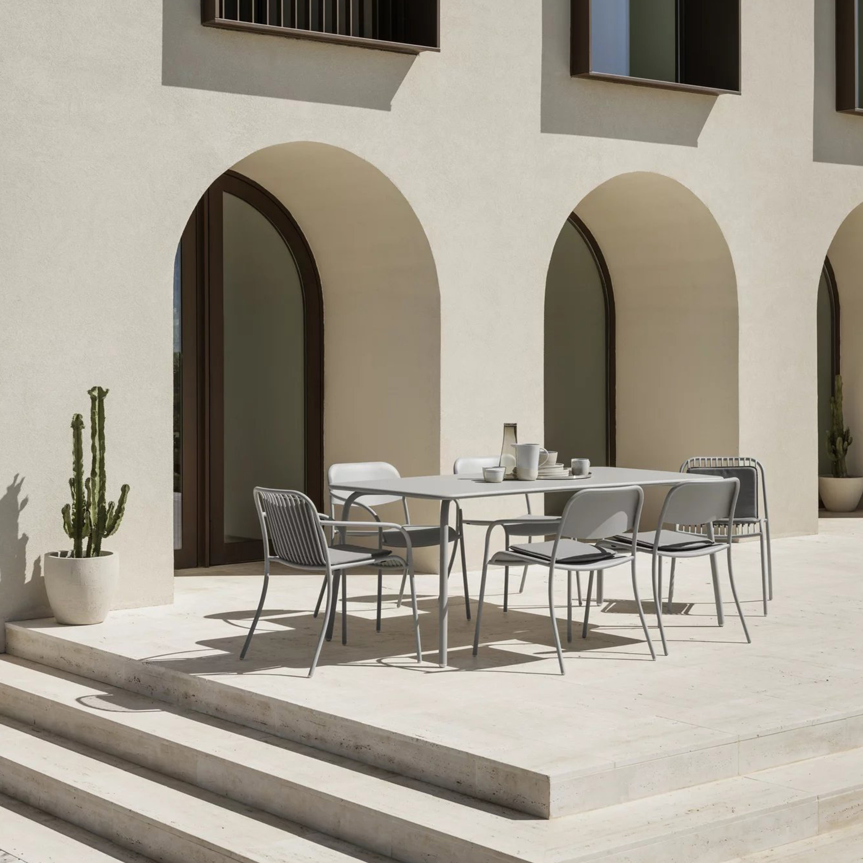 Blomus Yua Utomhus Matbord Silk Gray 180x90