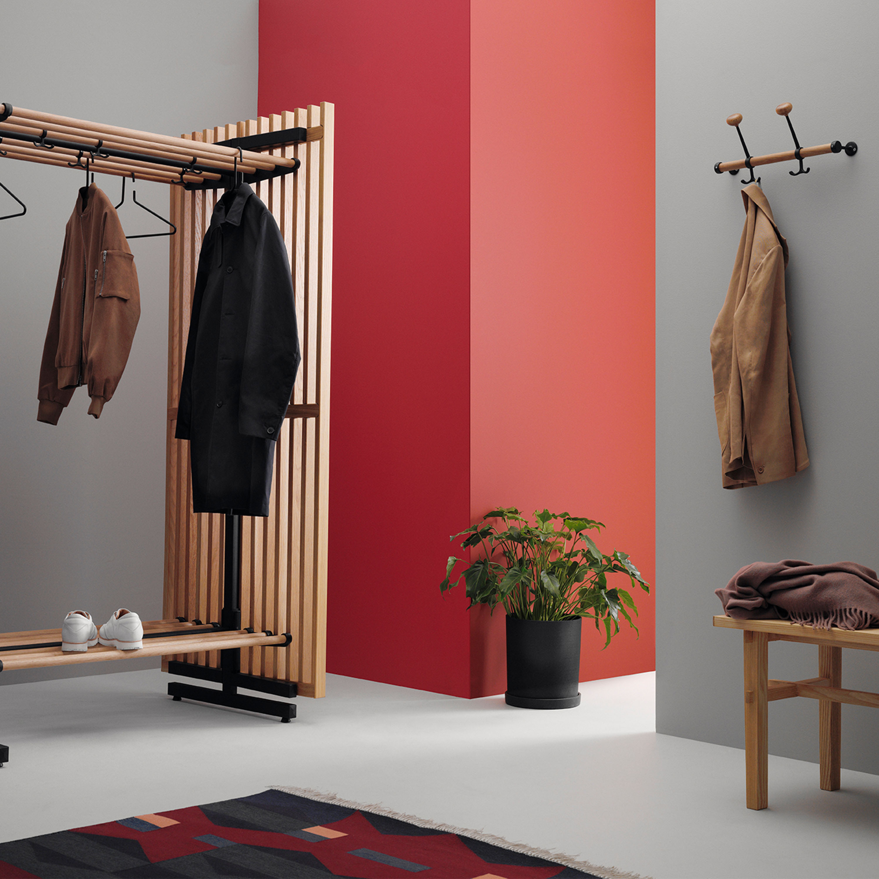 Essem Design Gustav Hut- und Hakenleiste Eiche/Schwarz 40cm