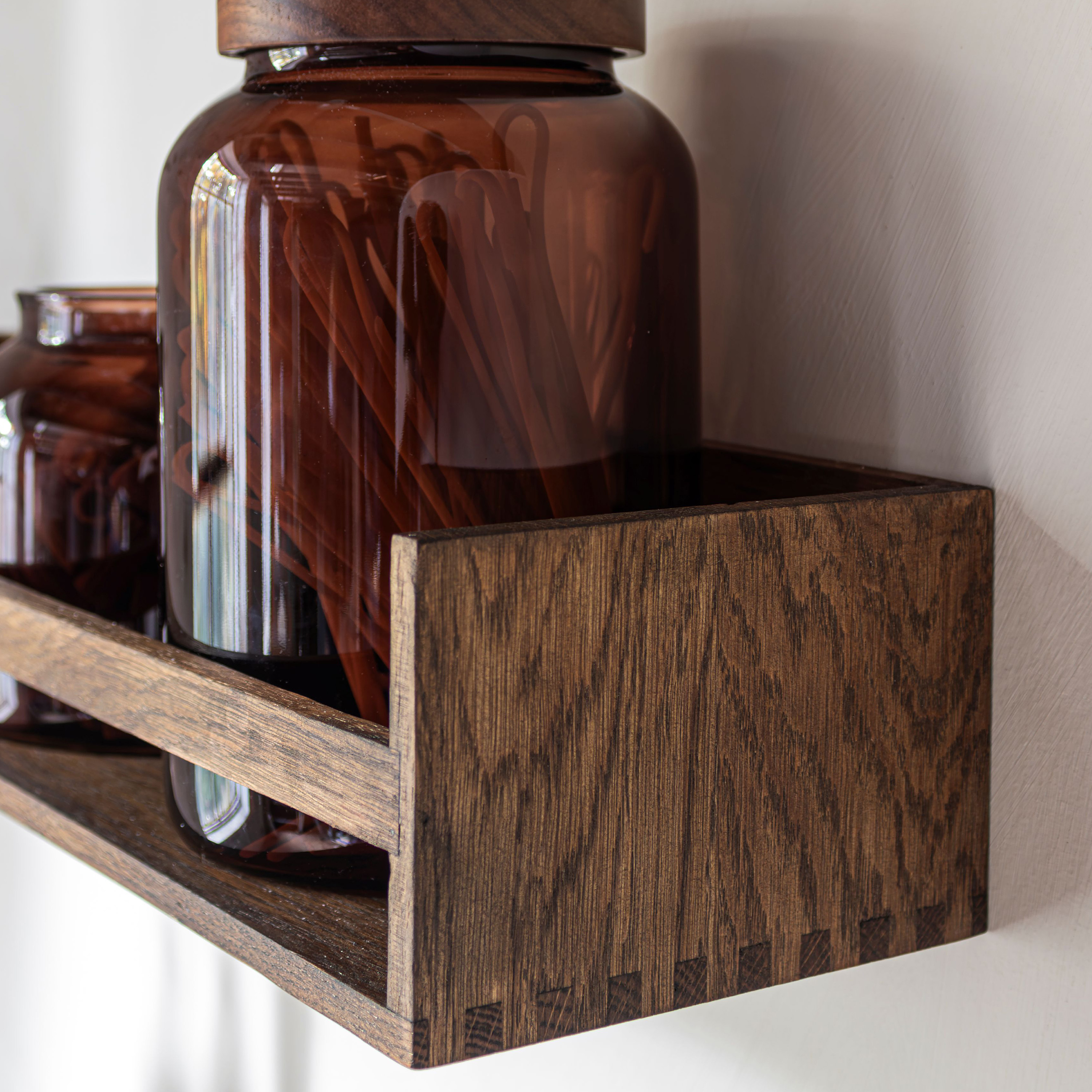 Mette Ditmer Showcase Vägghylla Dark Oiled