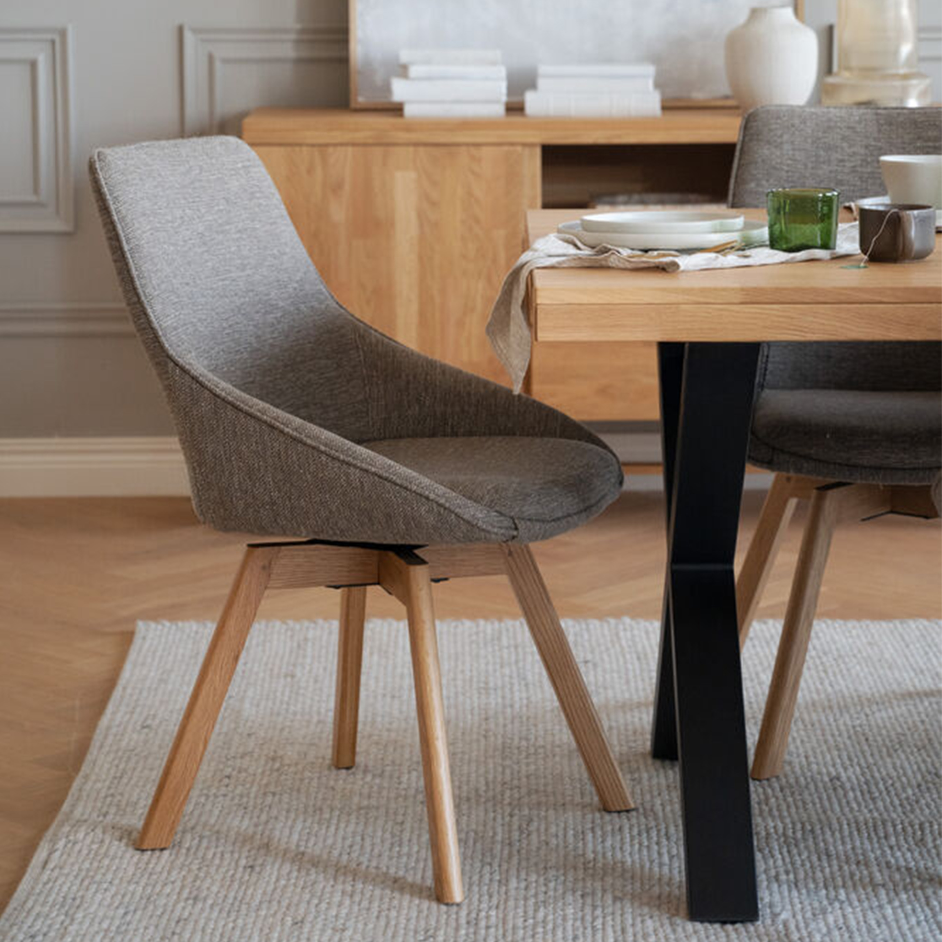 Rowico Home Alison Matstol Mörkbeige/Ek