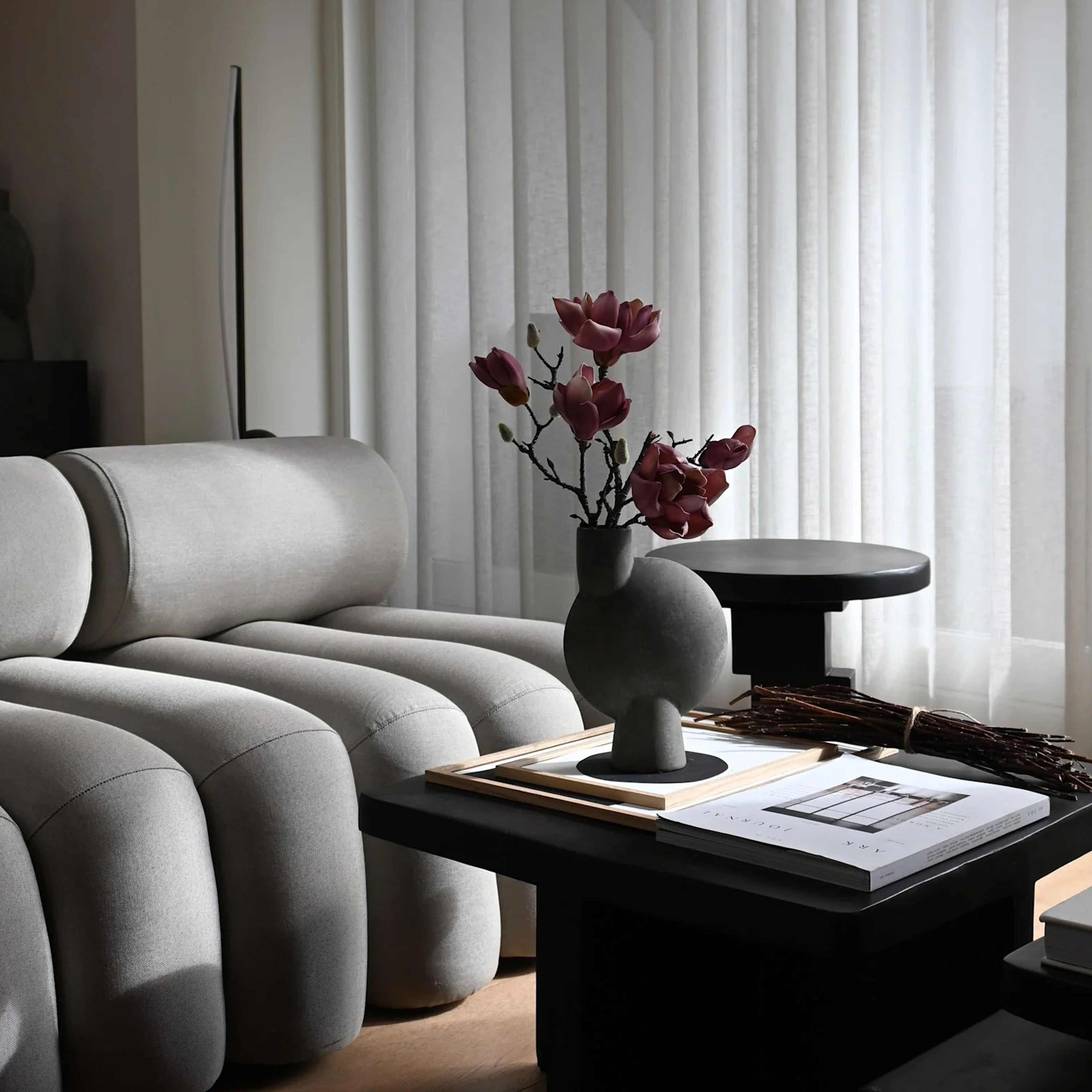 101 Copenhagen Sphere Vase Bubl Dark Grey Medio