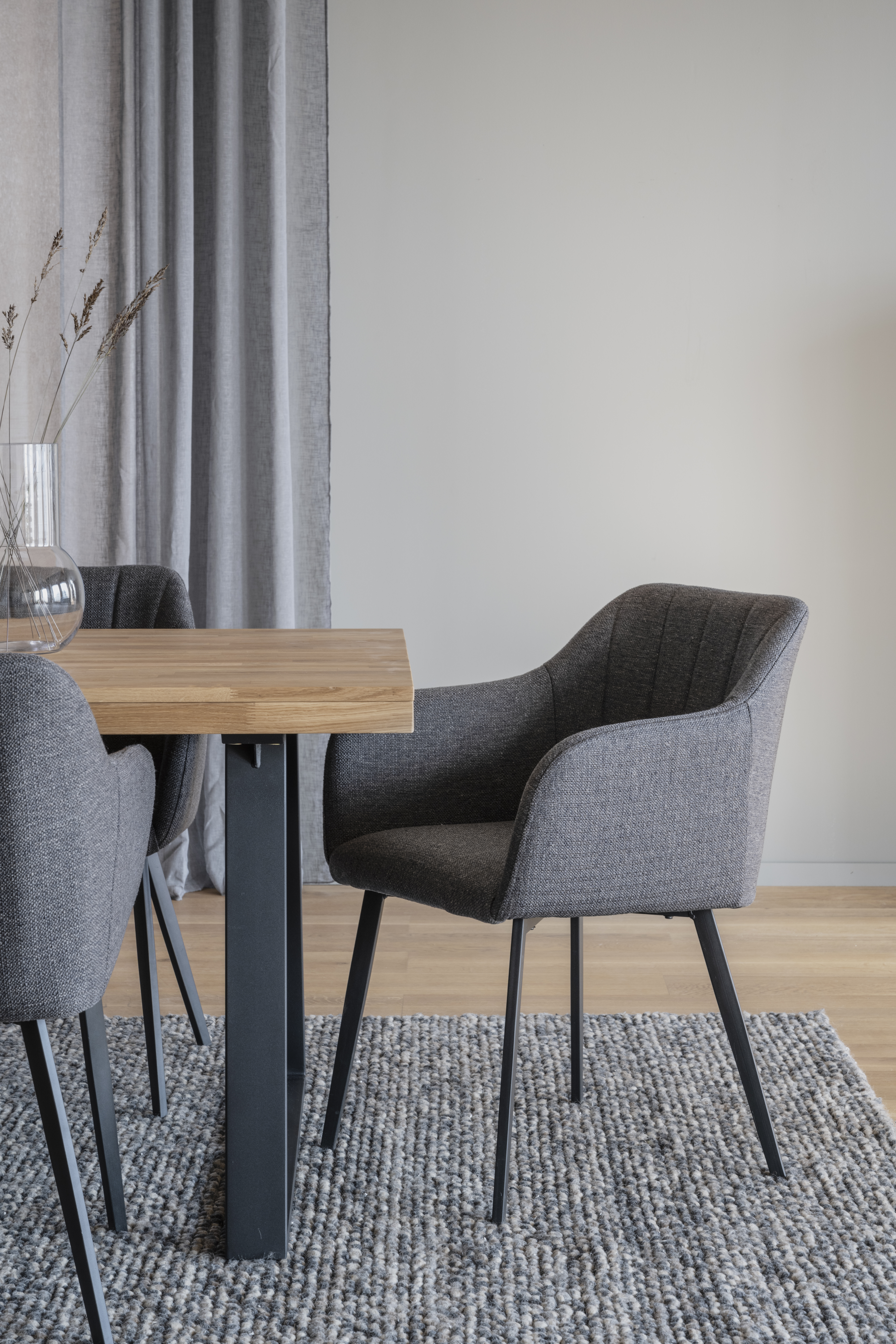 Rowico Home Bolton Karmstol Grå