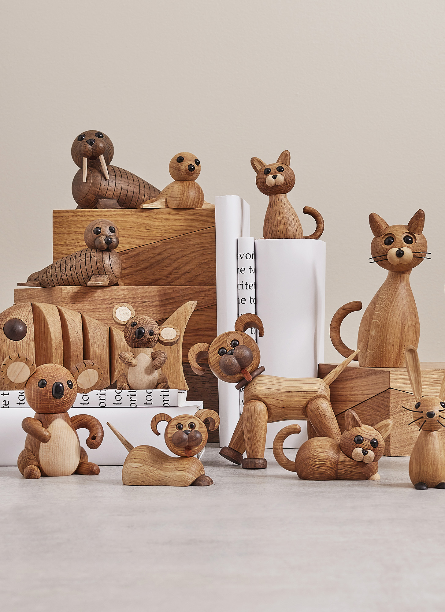 Spring Copenhagen Happy Dog Dekorasjon Eik 13.5cm