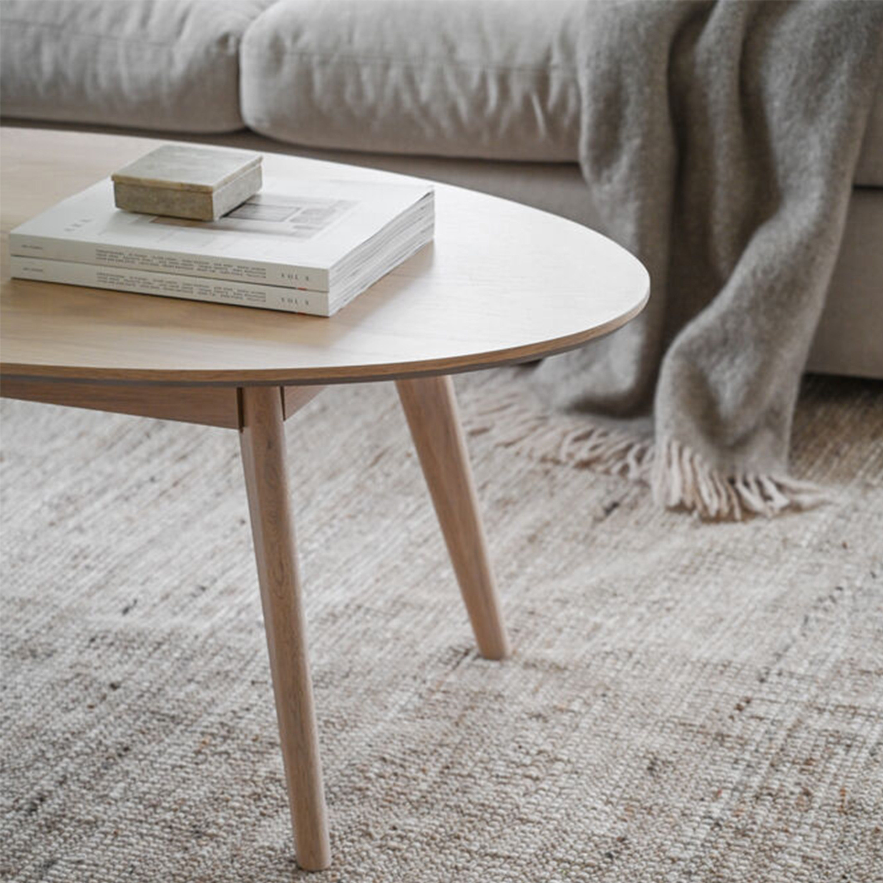 Rowico Home Yumi Couchtisch Weiß pigmentiert 130cm