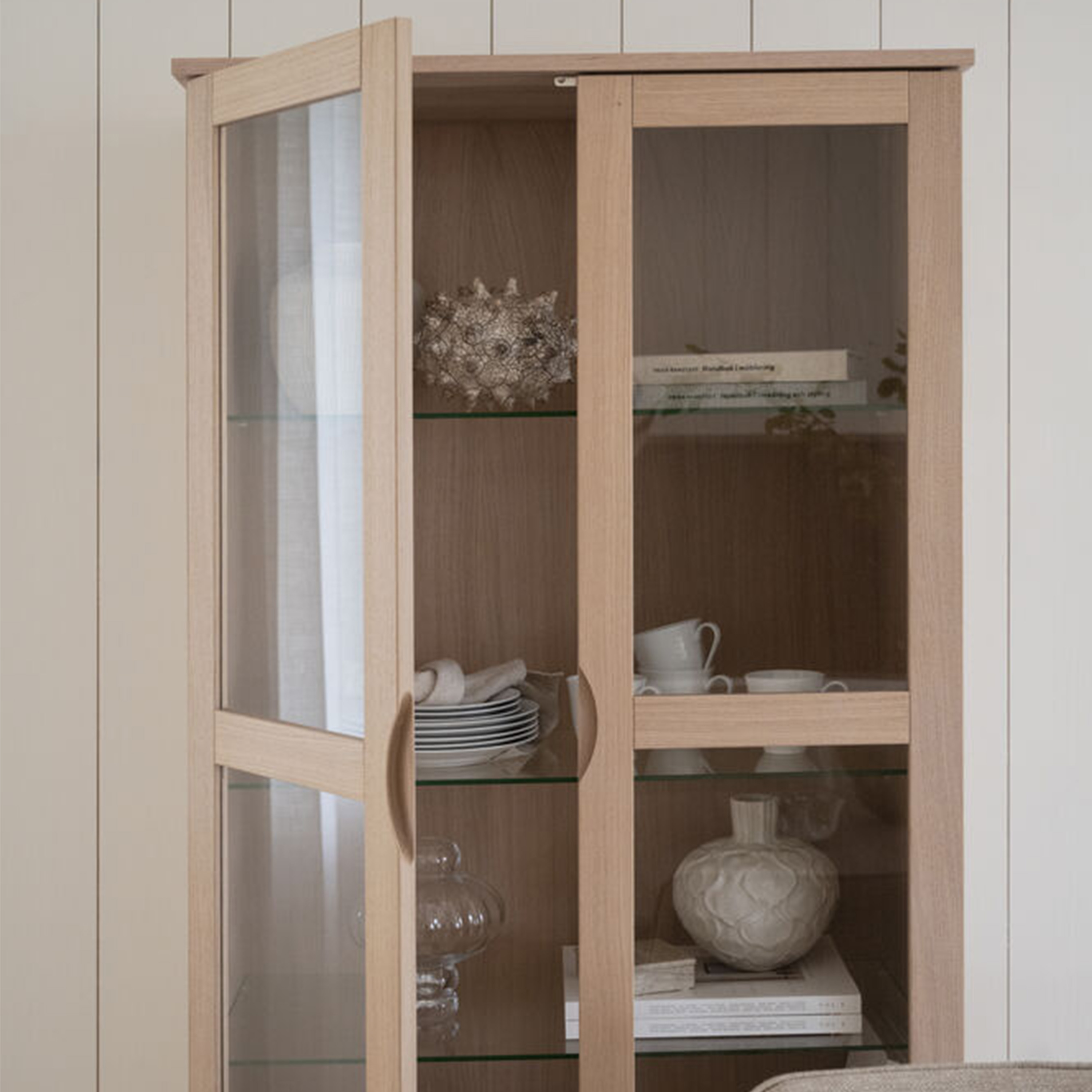 Rowico Home Filippa Vitrine Schrank Weiß pigmentiert 185cm