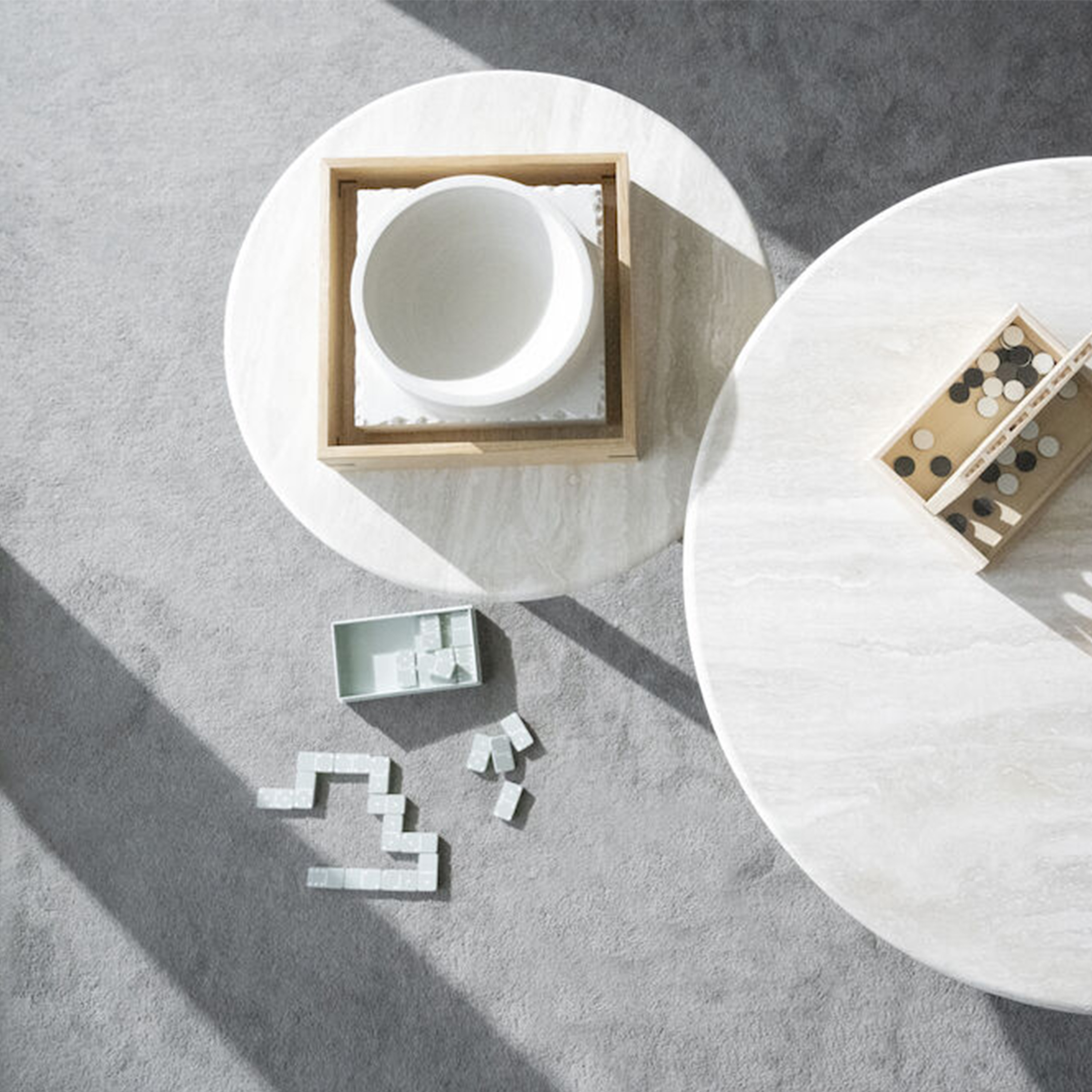 Rowico Home Taransay Soffbord Beige Travertin/Brun Ek Ø60