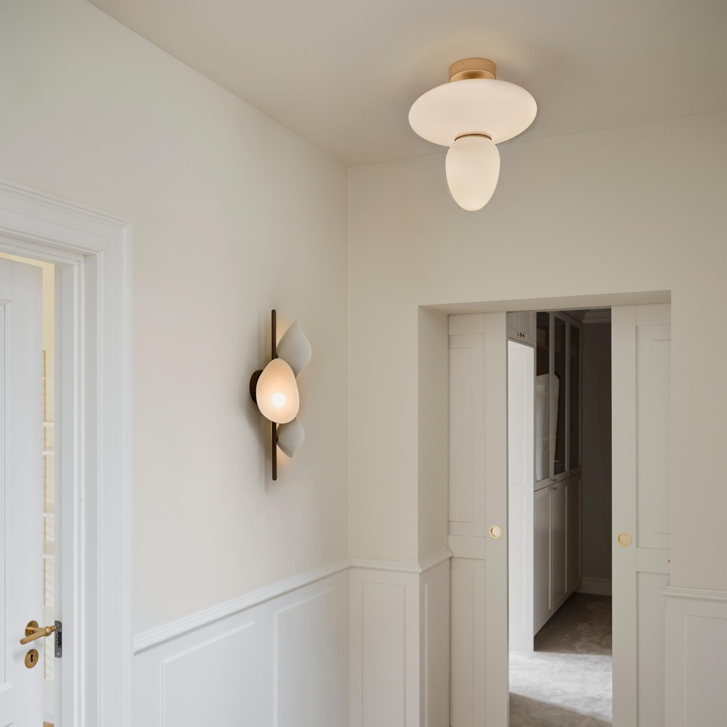 Nuura Rizzatto 42 Taklampa Satin Brass/Opal