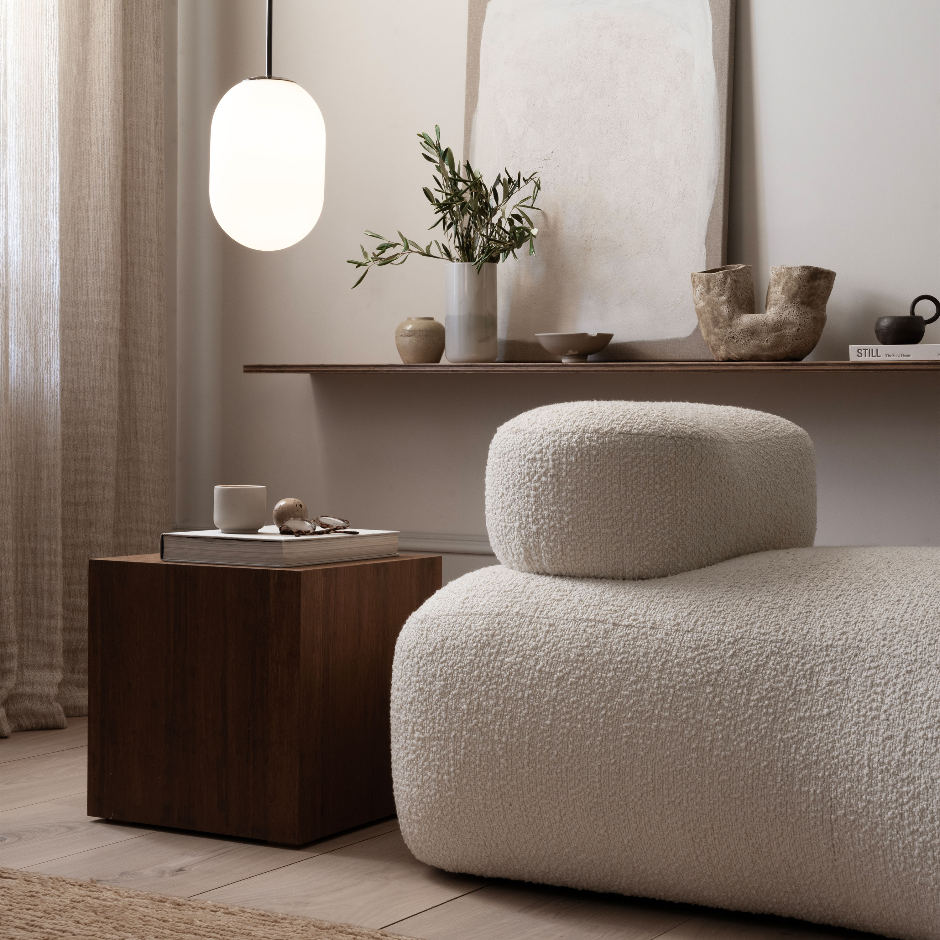 Watt &amp; Veke Noor Taklampa Opal/Black Medium