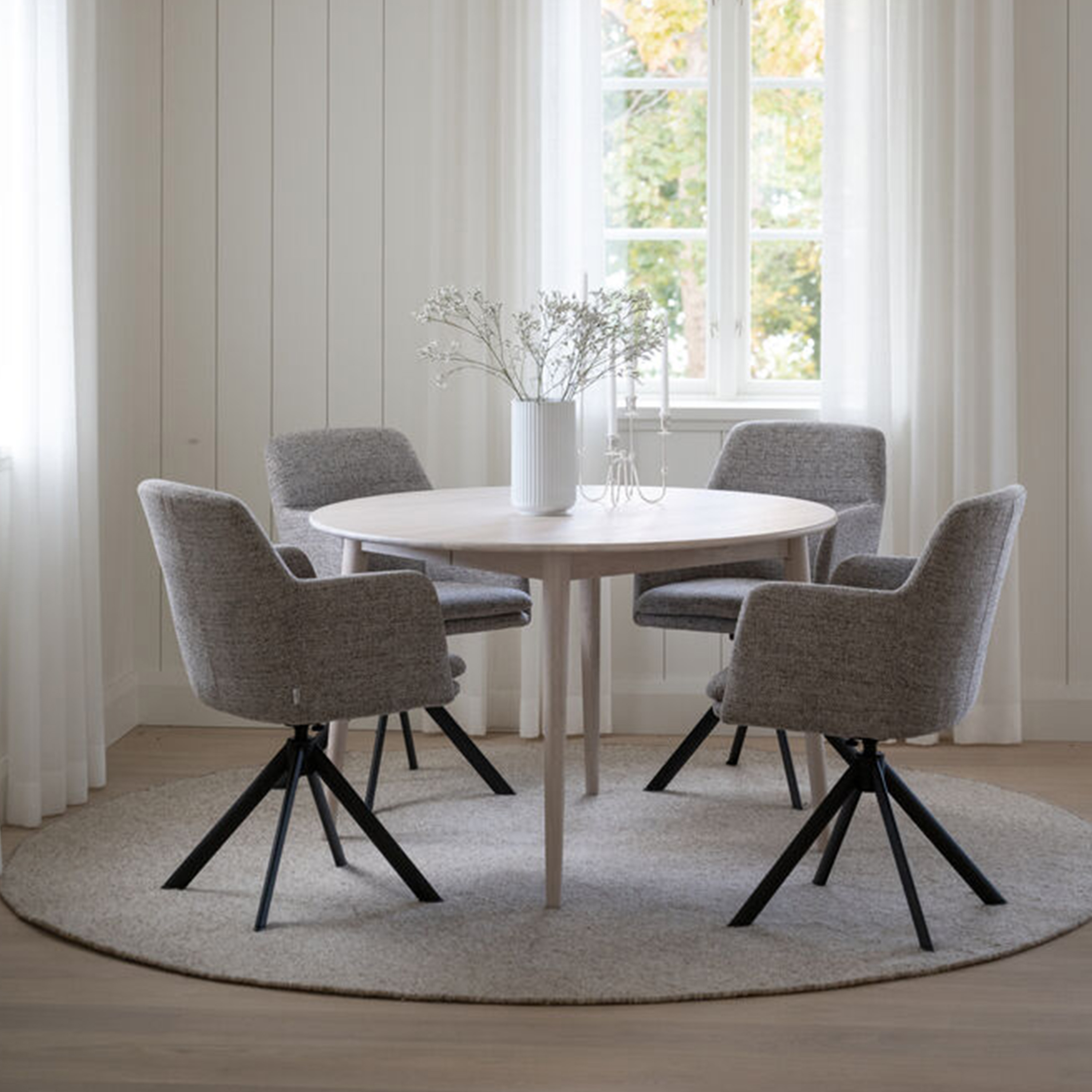 Rowico Home Gladstone Armlehnstuhl Dunkelbeige/Schwarz