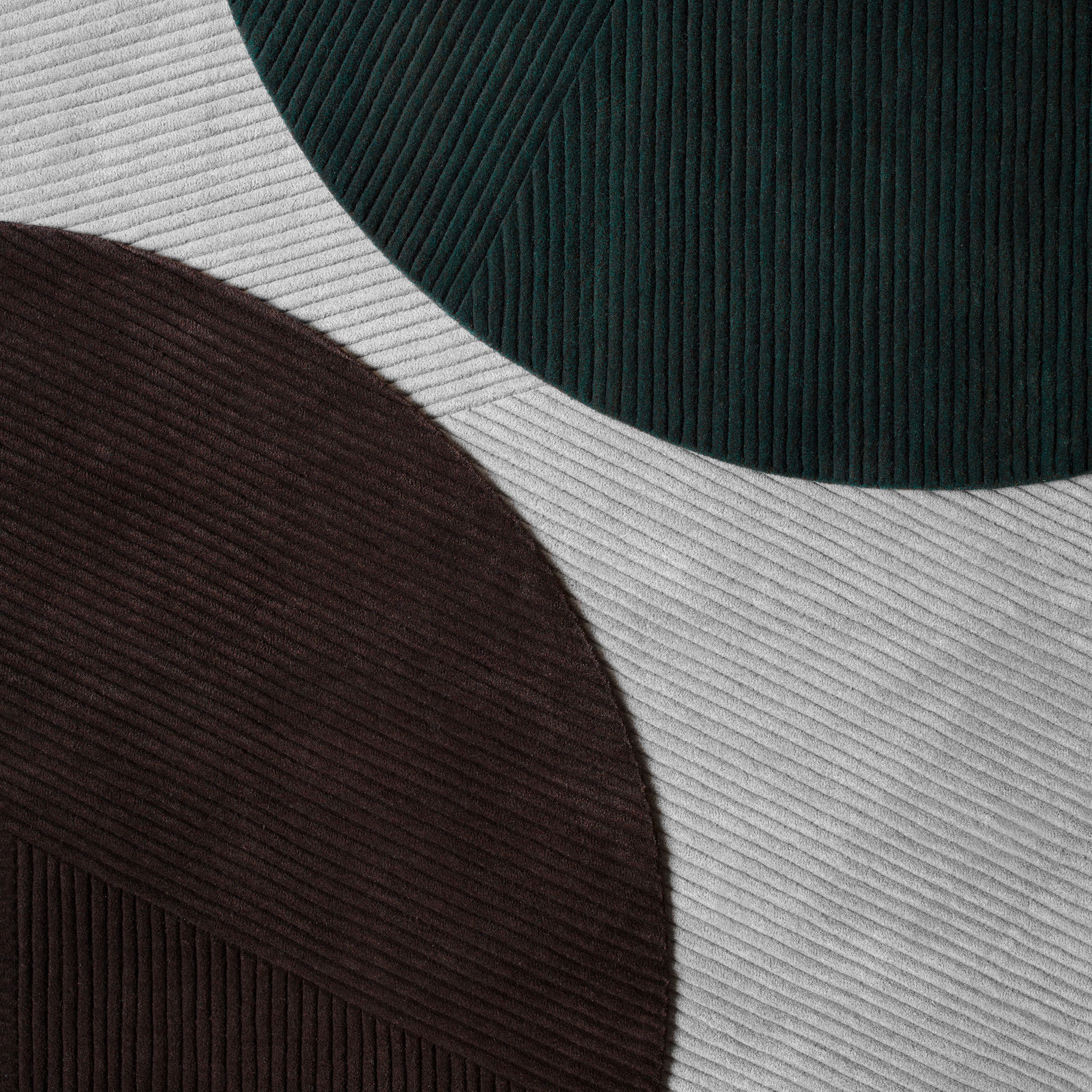 Northern Row Pyöreä Villamatto Dark Brown