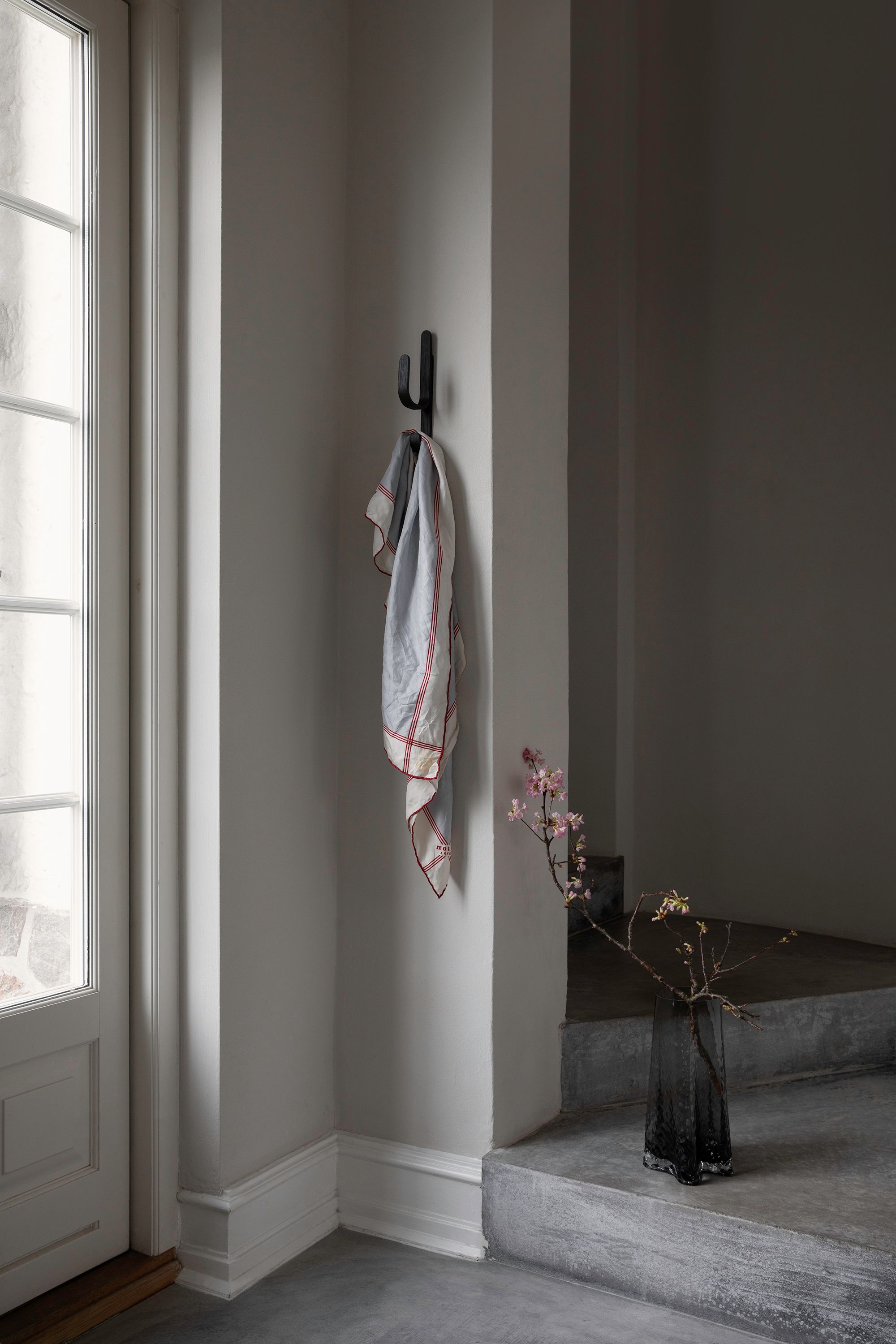 Cooee Design Woody One Väggkrok Black Stained Oak