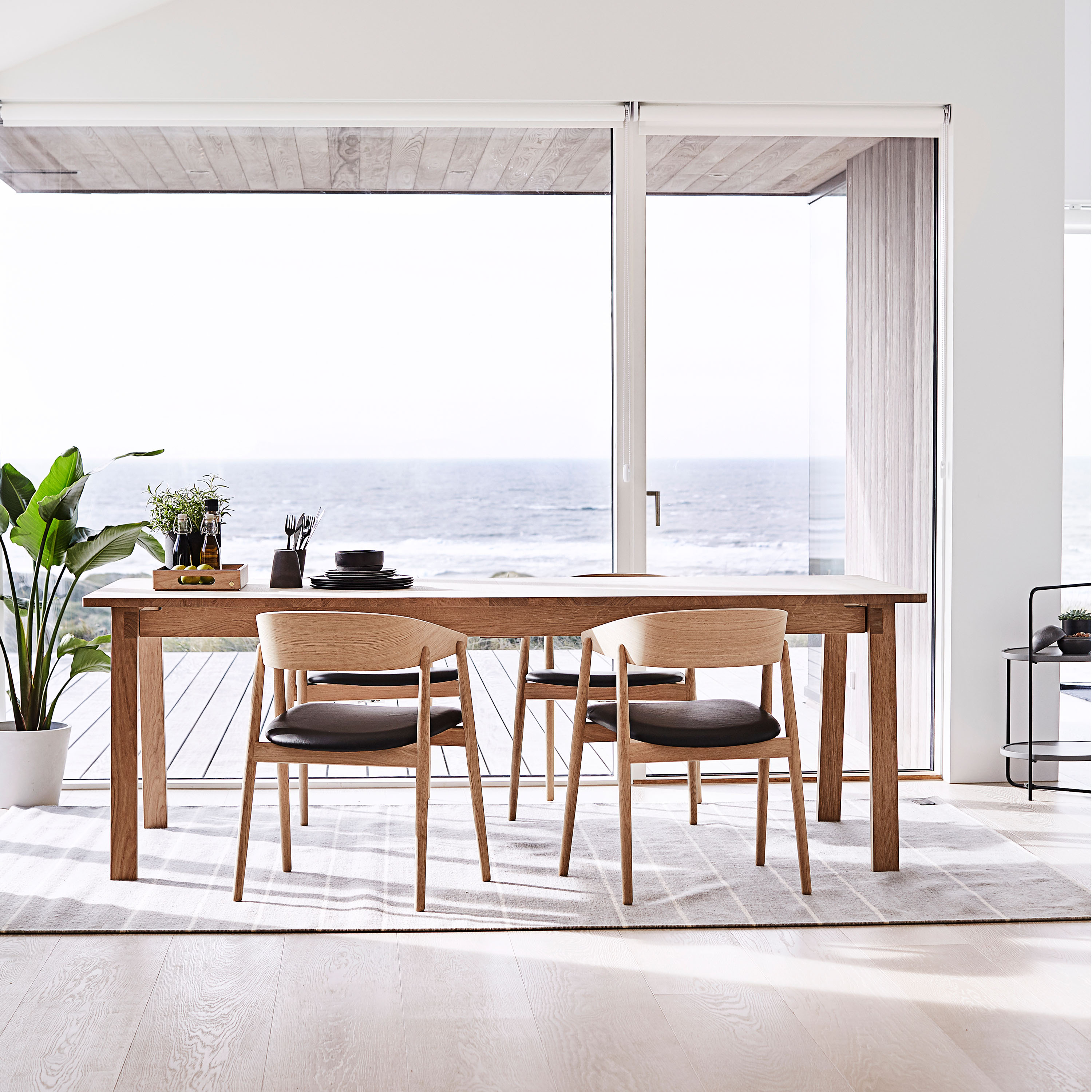 Andersen Furniture AC2 Armstol Eik/Svart Lær