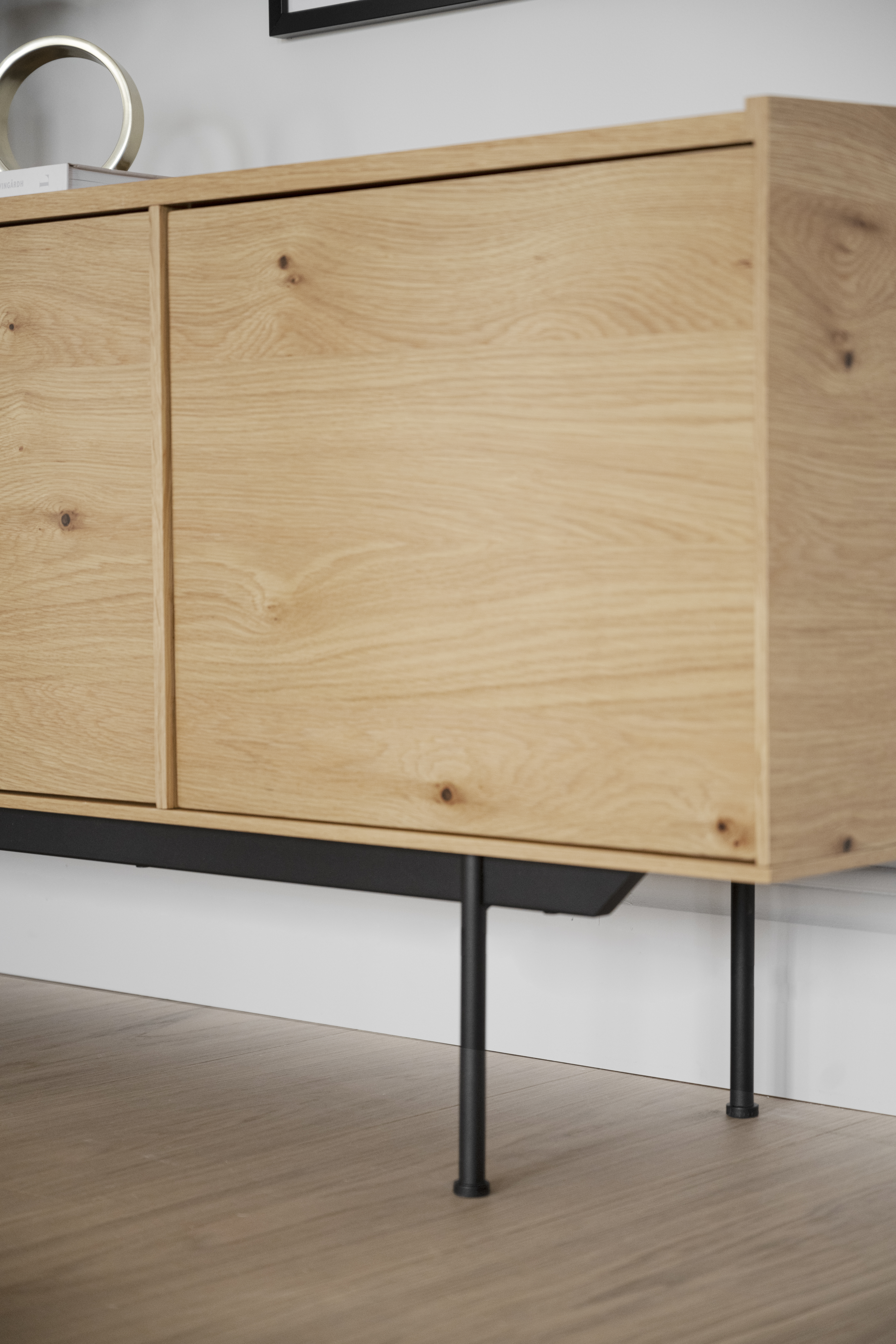 Rowico Home Brewerton Sideboard Ek/Svart 160cm