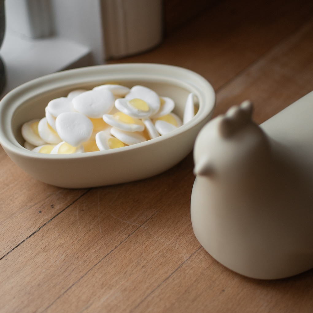 DBKD Happy Hen Hønse Krem Dekorasjon 18x12,5