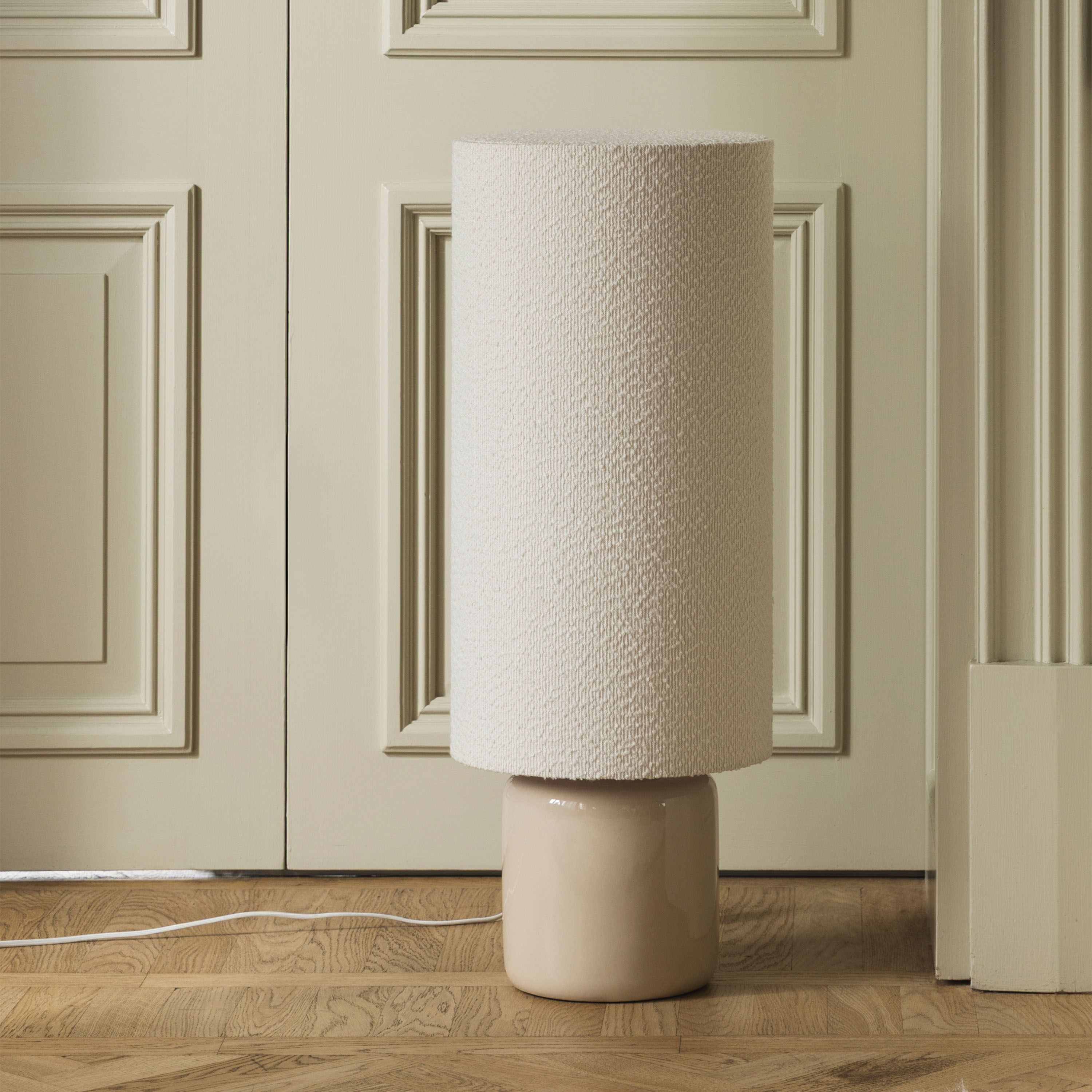 Globen Lighting Florian Gulvlampe Hvit Bouclé/Beige 80cm