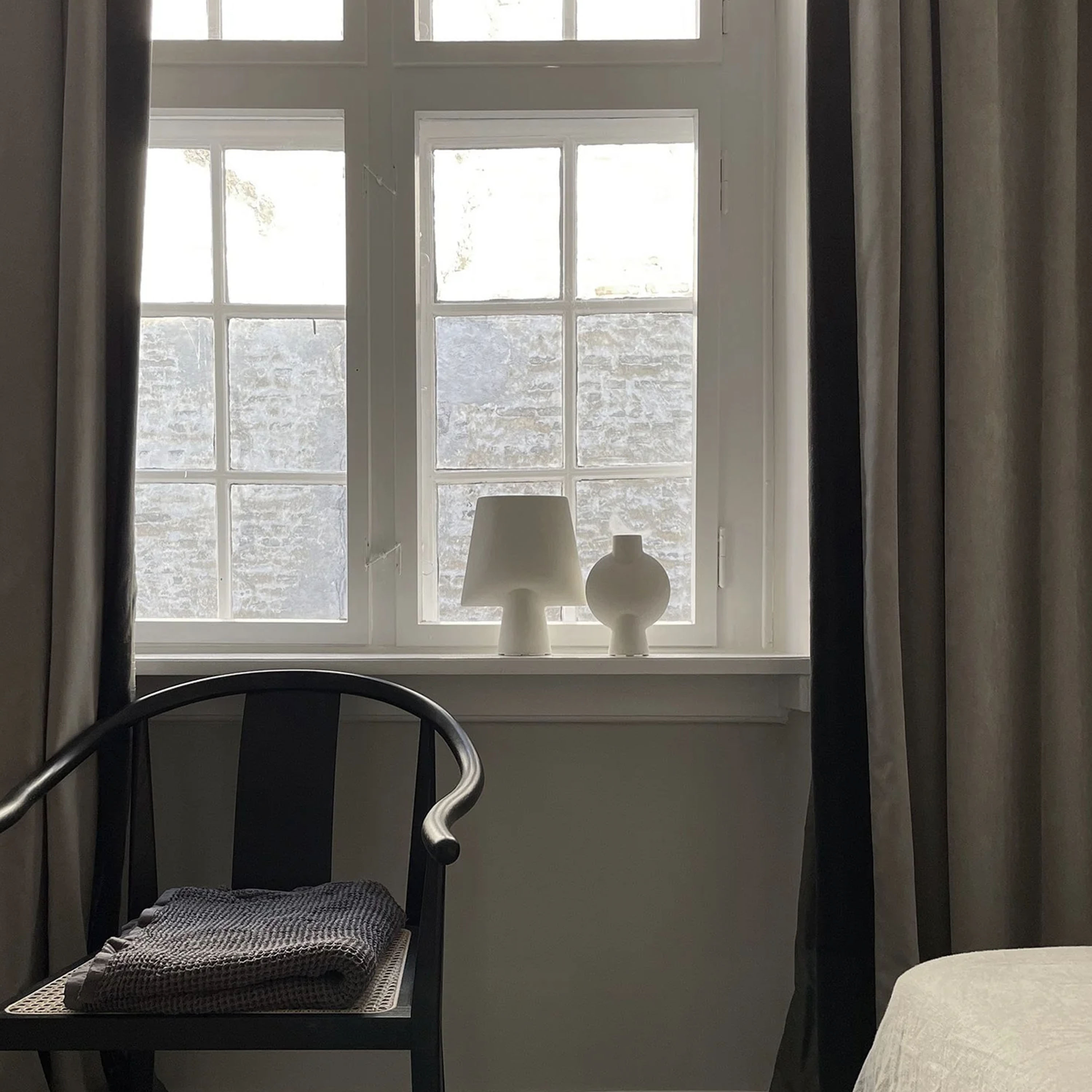 101 Copenhagen Sphere Mini Vase Bone White