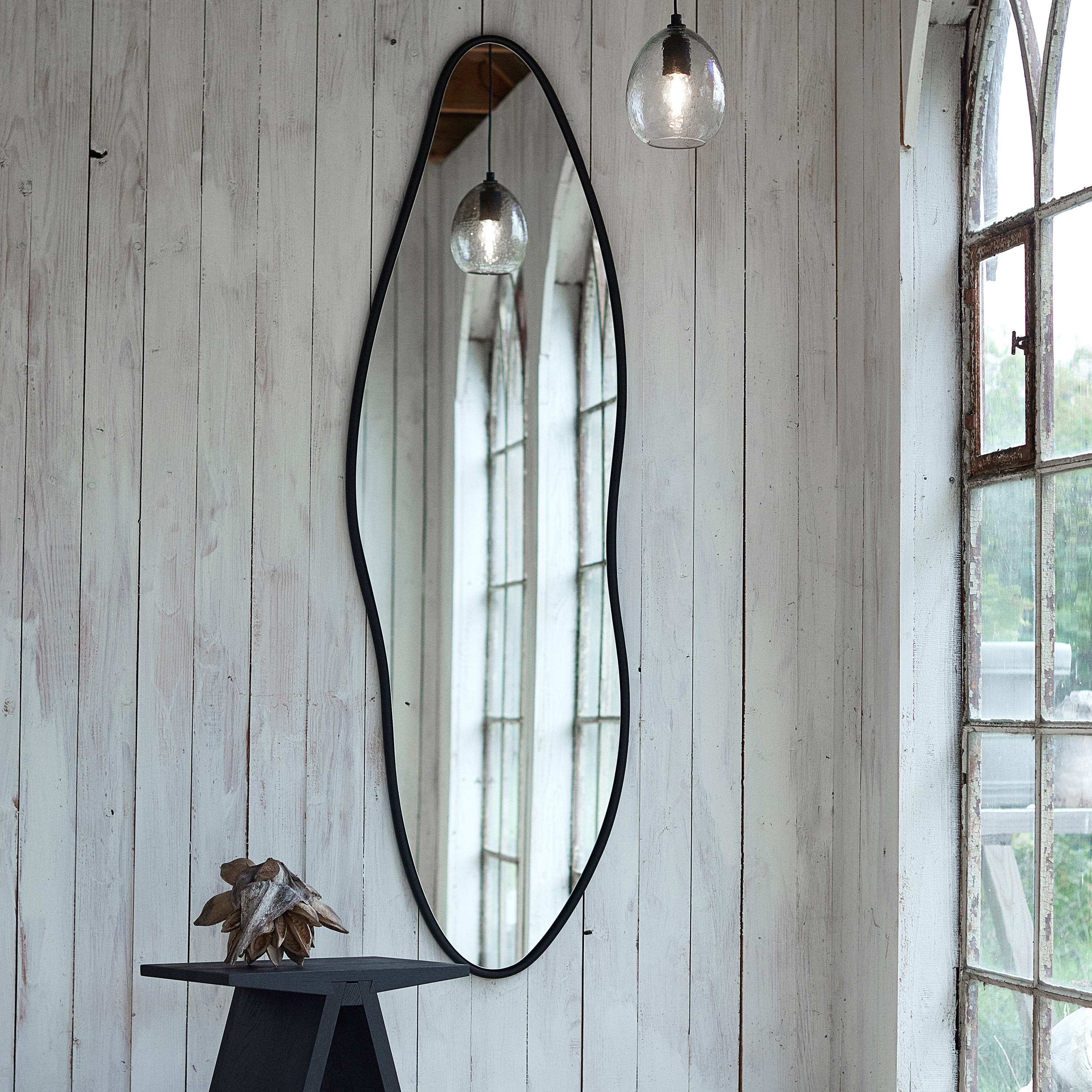 Muubs Michigan Seinäpeili Black Iron Large