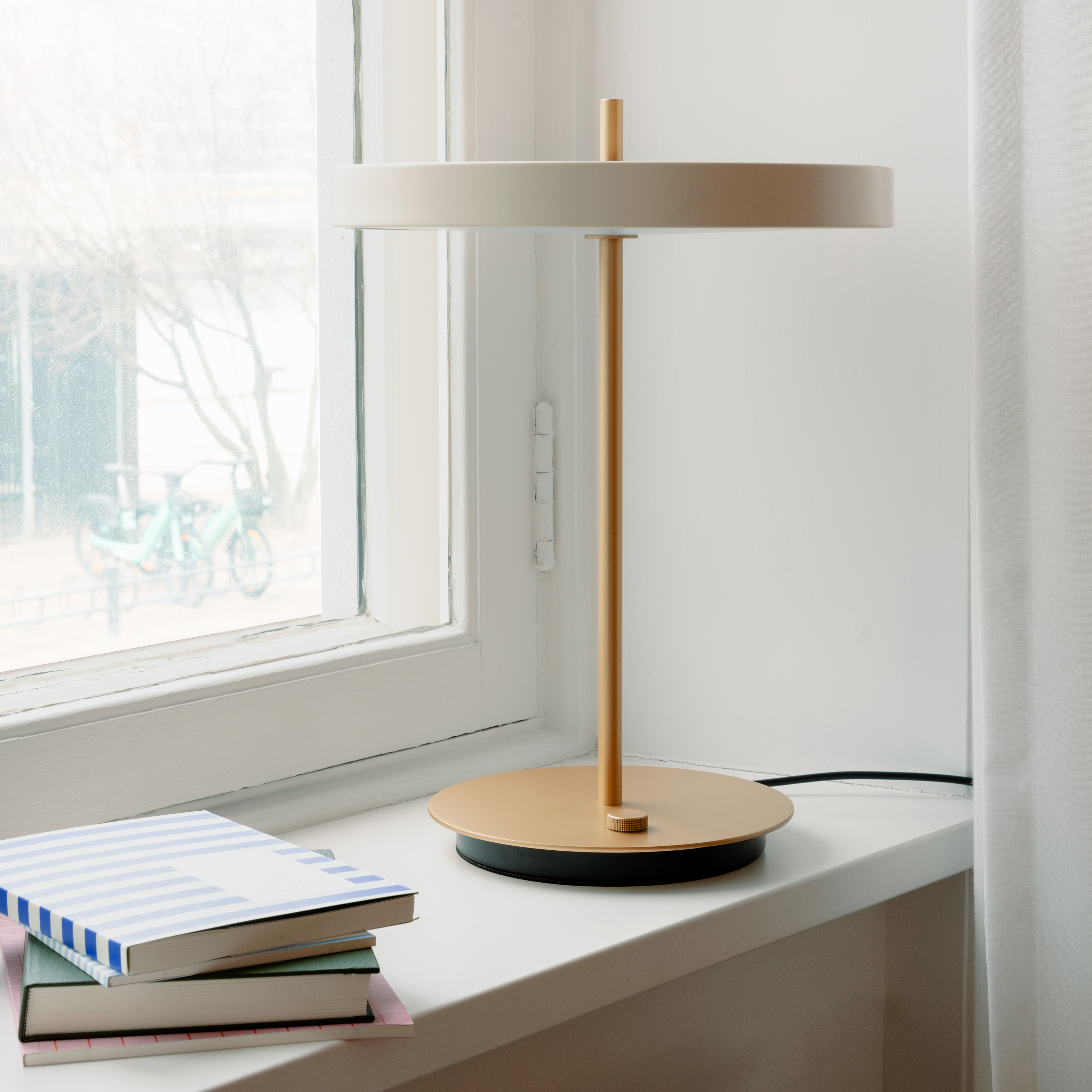 Umage Asteria Bordlampe Led Perle