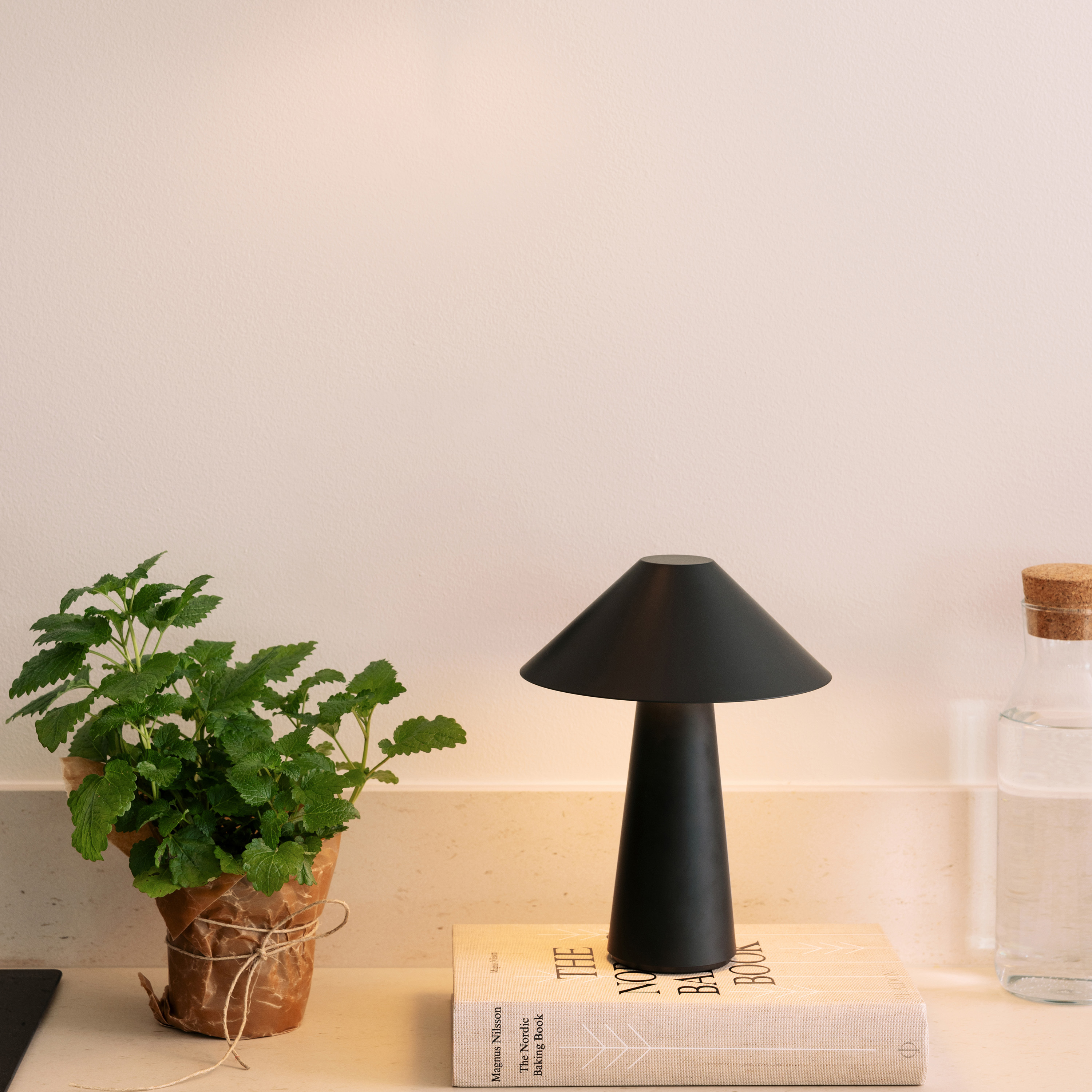 Globen Lighting Cannes Kannettava Pöytävalaisin Musta 26cm