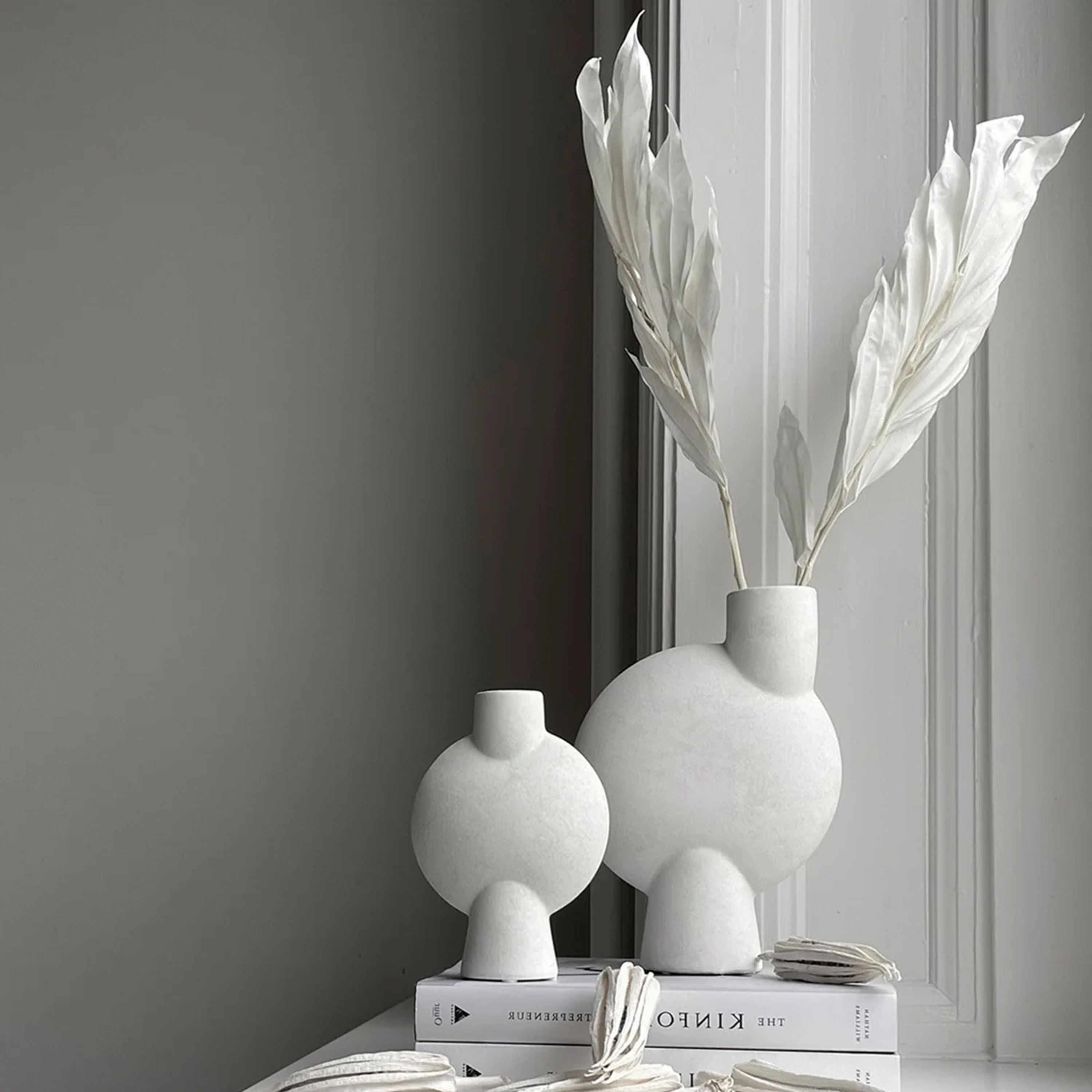 101 Copenhagen Sphere Mini Vase Bone White