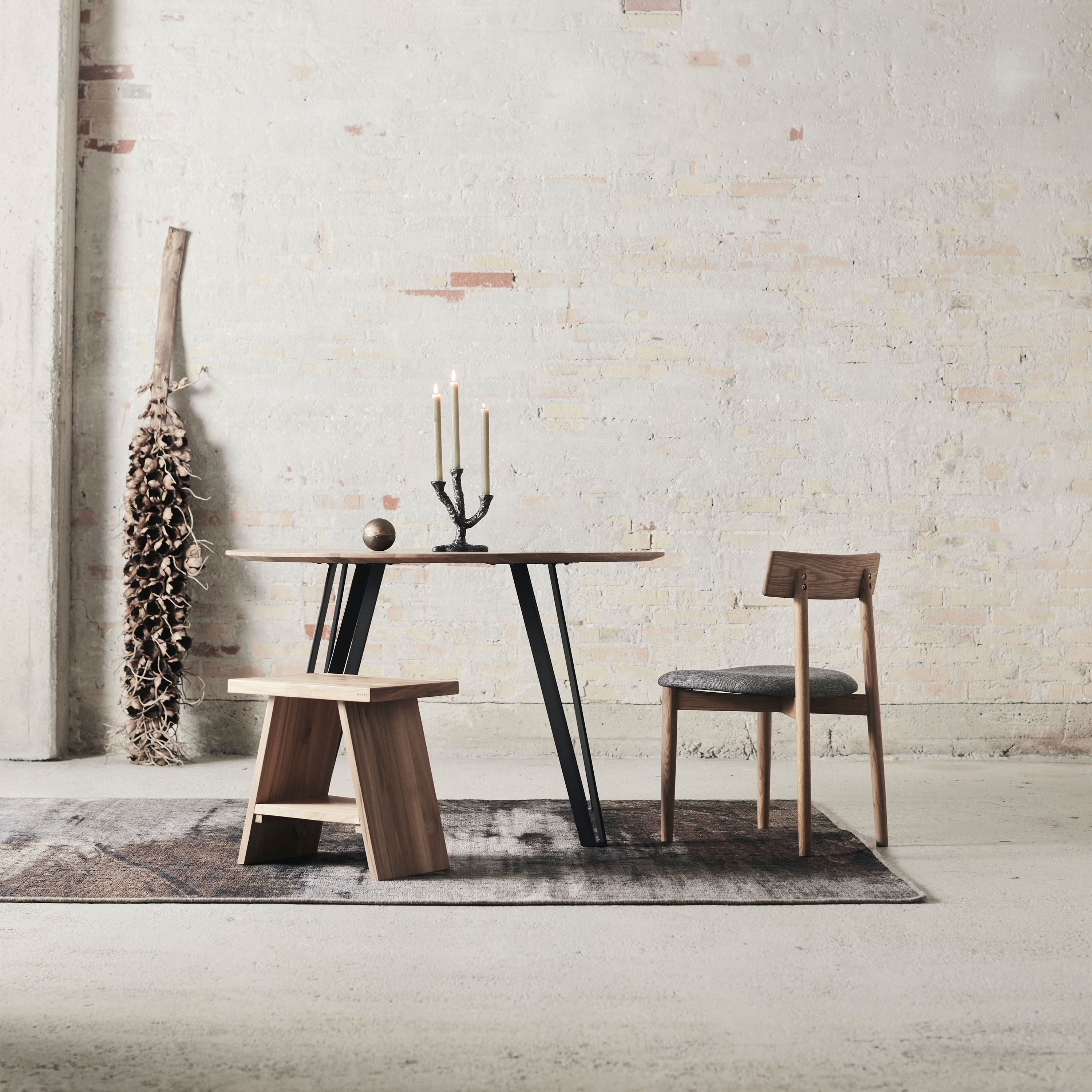 Muubs Tetra Ruokatuoli Nature Oil/Concrete Oak