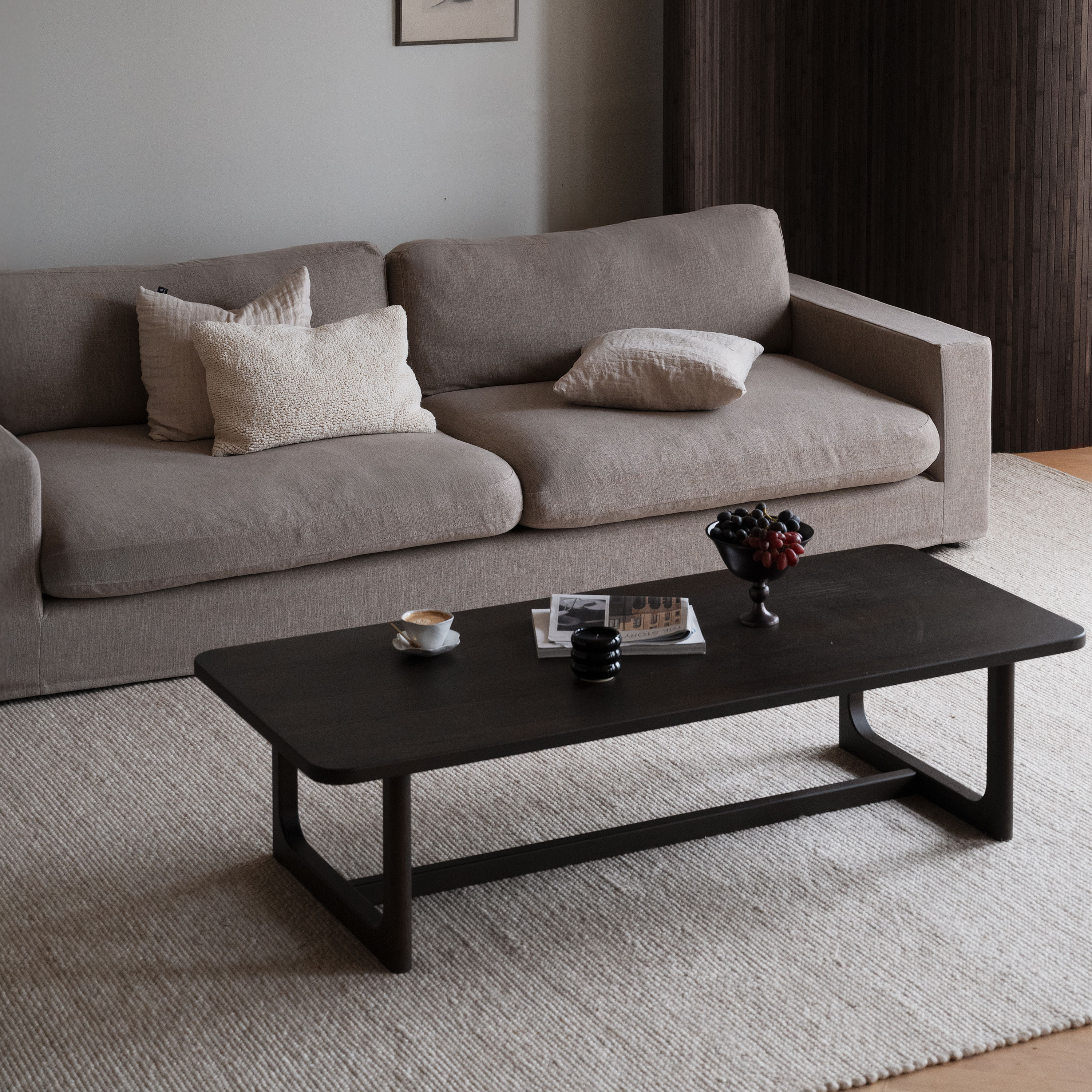 Rowico Home Langdon 4-Sitzer Sofa Nougat 271cm