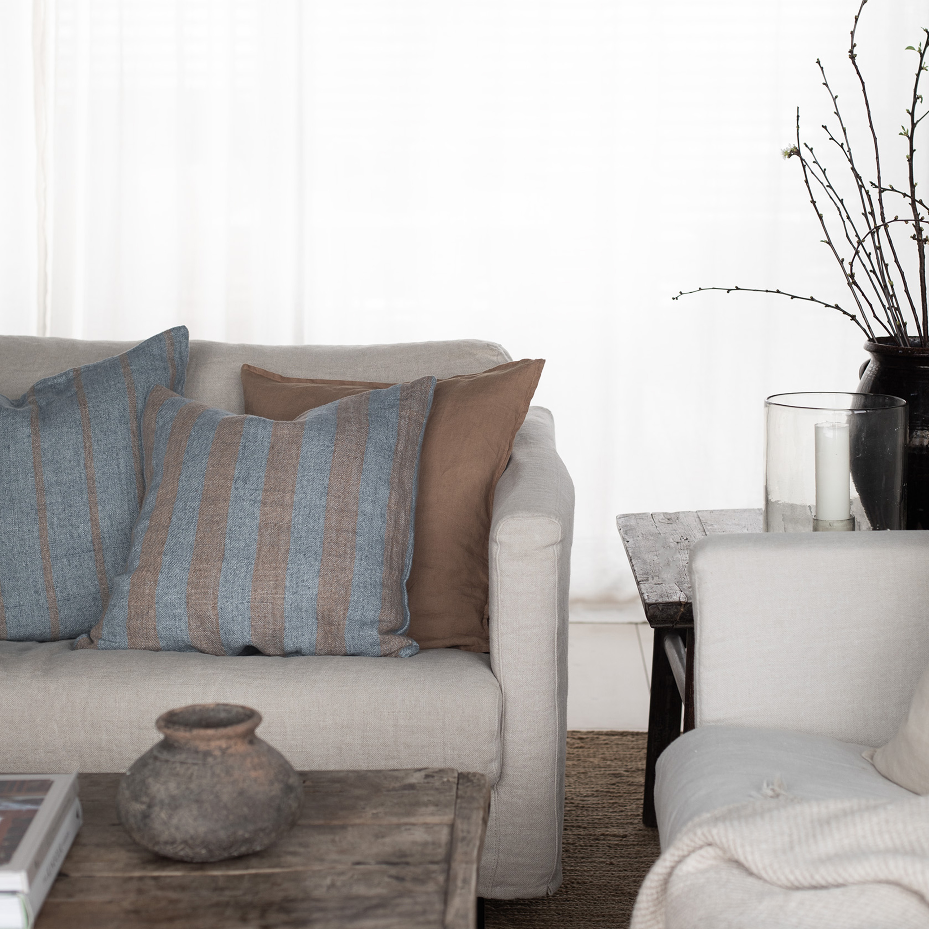 Tell me more Melvin Kuddfodral Beige Stripe 50x50