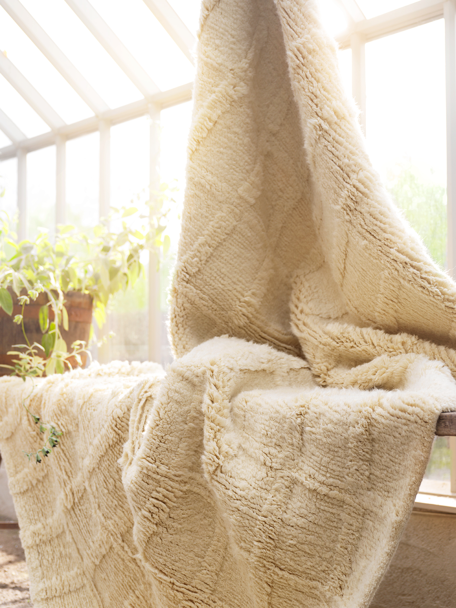 Chhatwal &amp; Jonsson Badal Ullmatta Off White 250x350