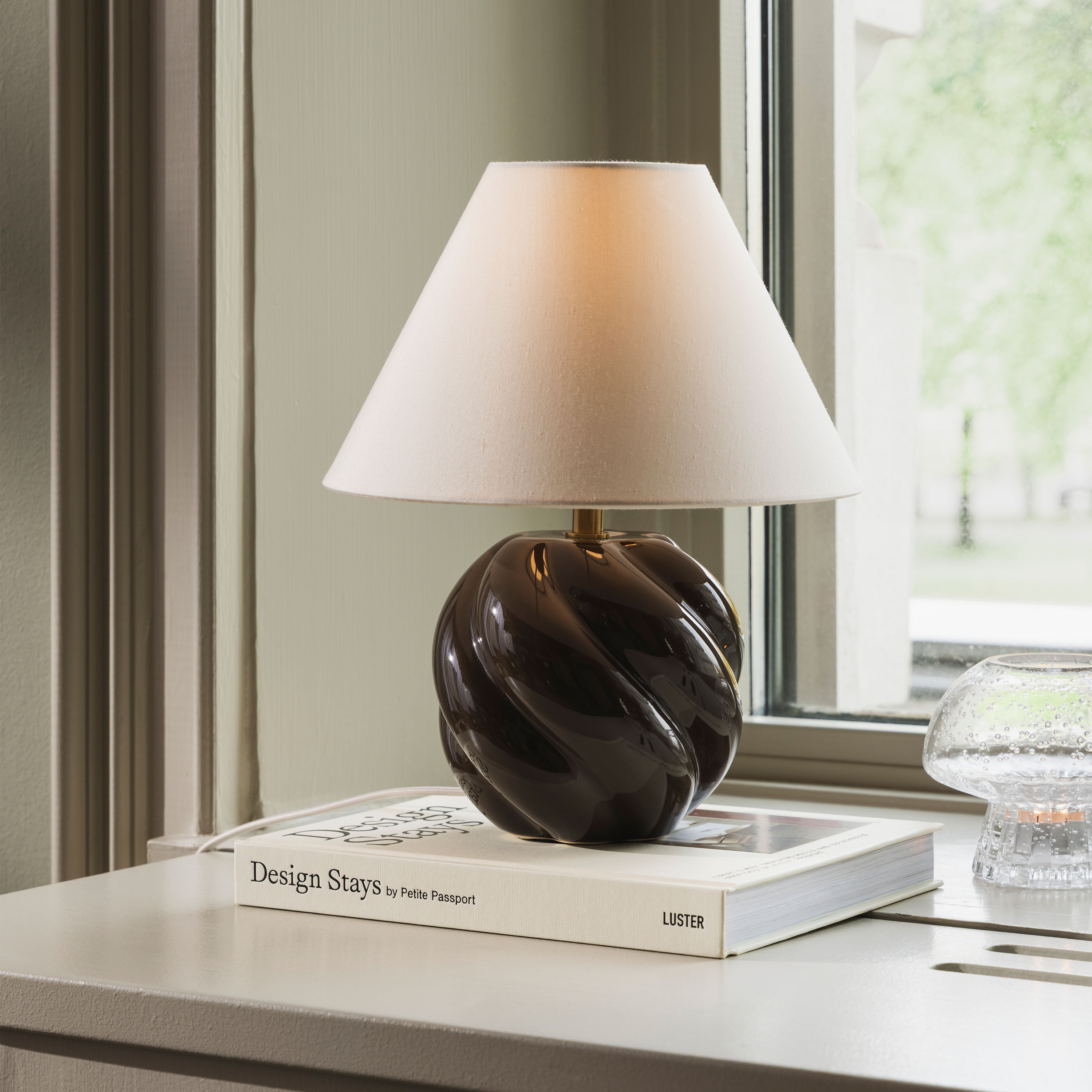 Globen Lighting Dahlia Bordlampe Mocha 24cm